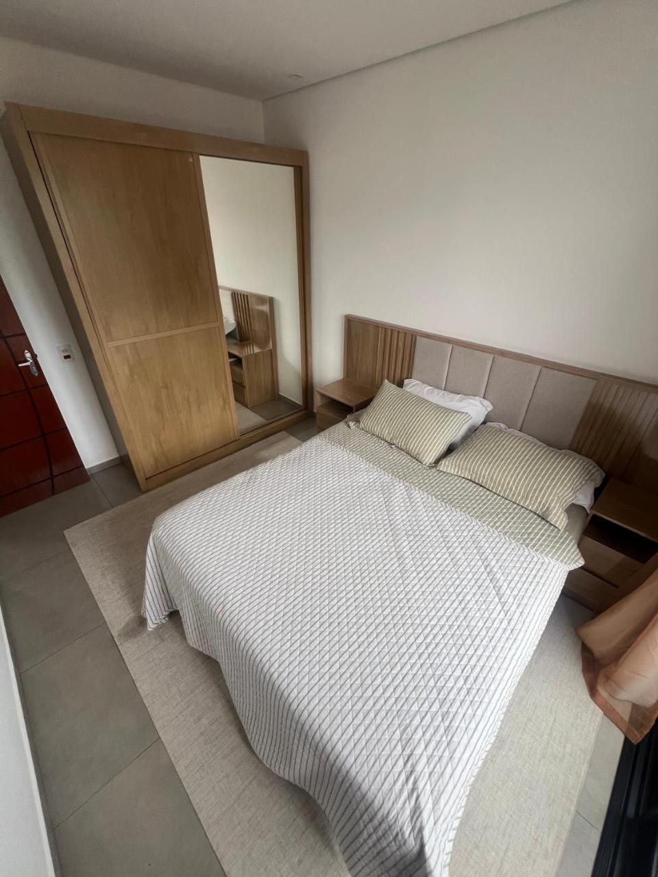 Sobrado confortavel e central