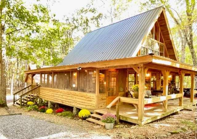 Falcon's Lodge an Appalachian Home 5 Magical Acres view 3