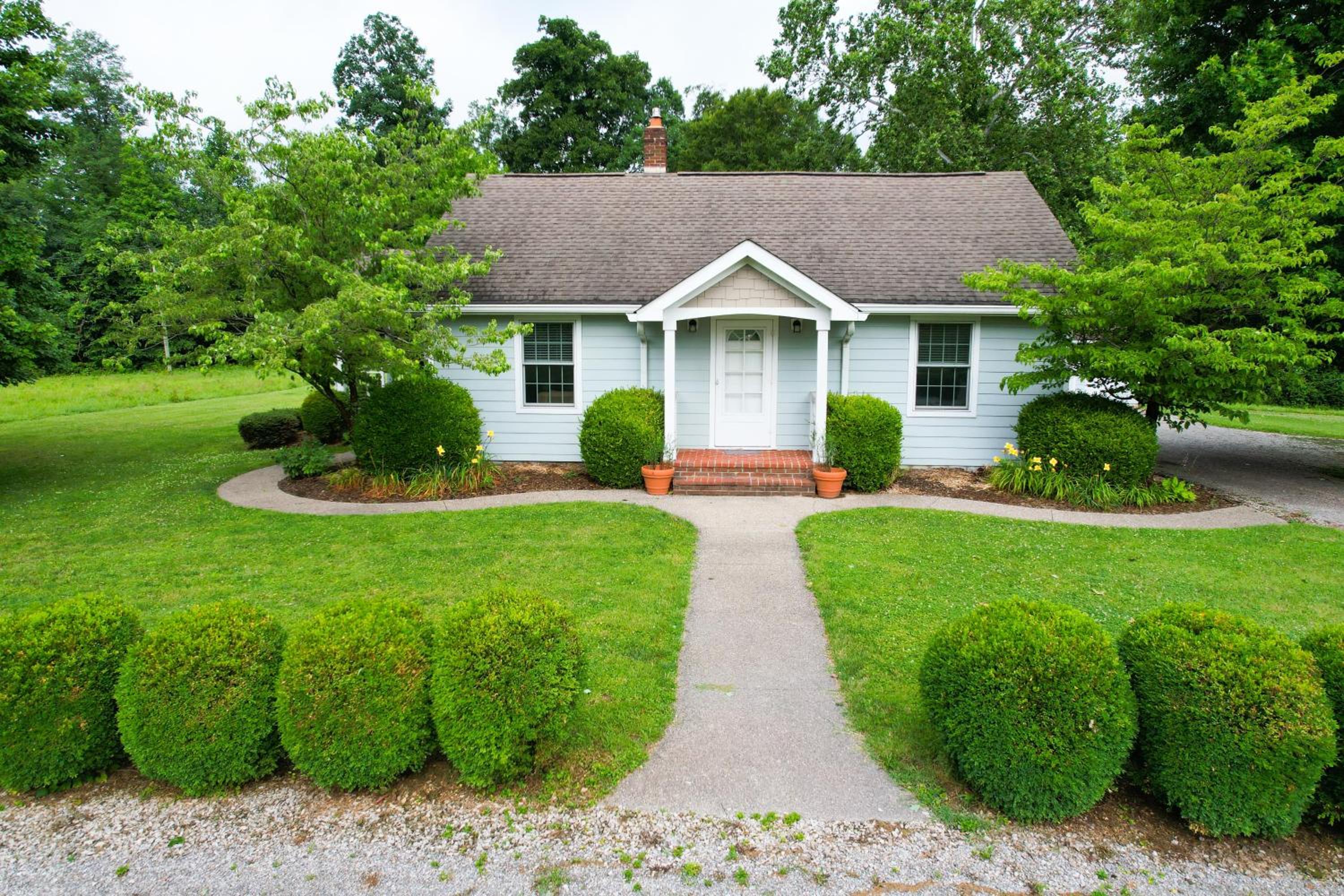 Bloomington Vacations - The Wayside Cottage - Property Image 1