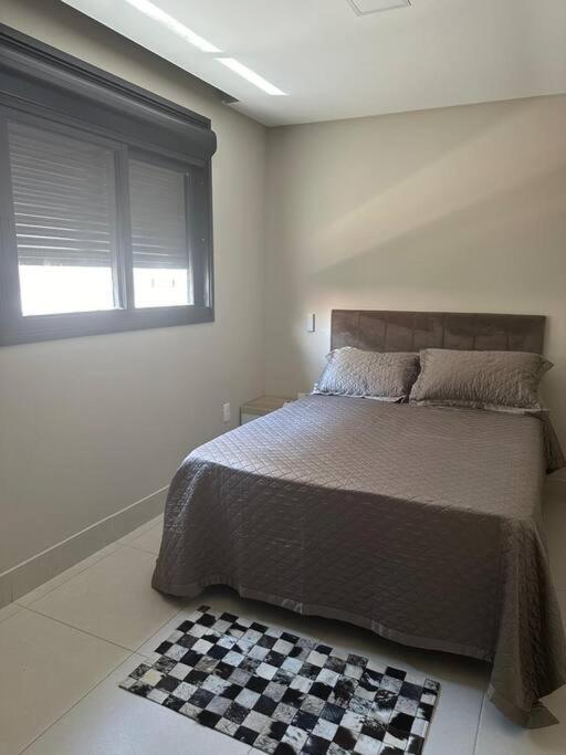 Apartamento Moderno, Charmoso e Pertinho do Mar em Bombas