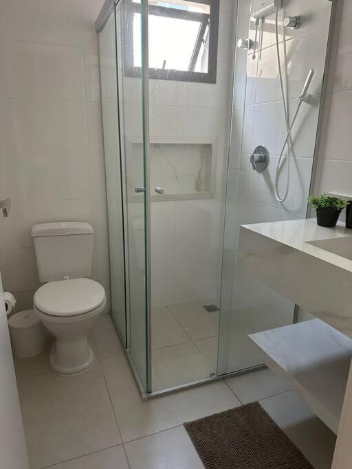 Apartamento Moderno, Charmoso e Pertinho do Mar em Bombas