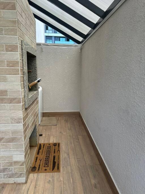 Apartamento Moderno, Charmoso e Pertinho do Mar em Bombas