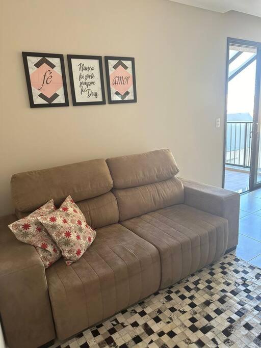 Apartamento Moderno, Charmoso e Pertinho do Mar em Bombas