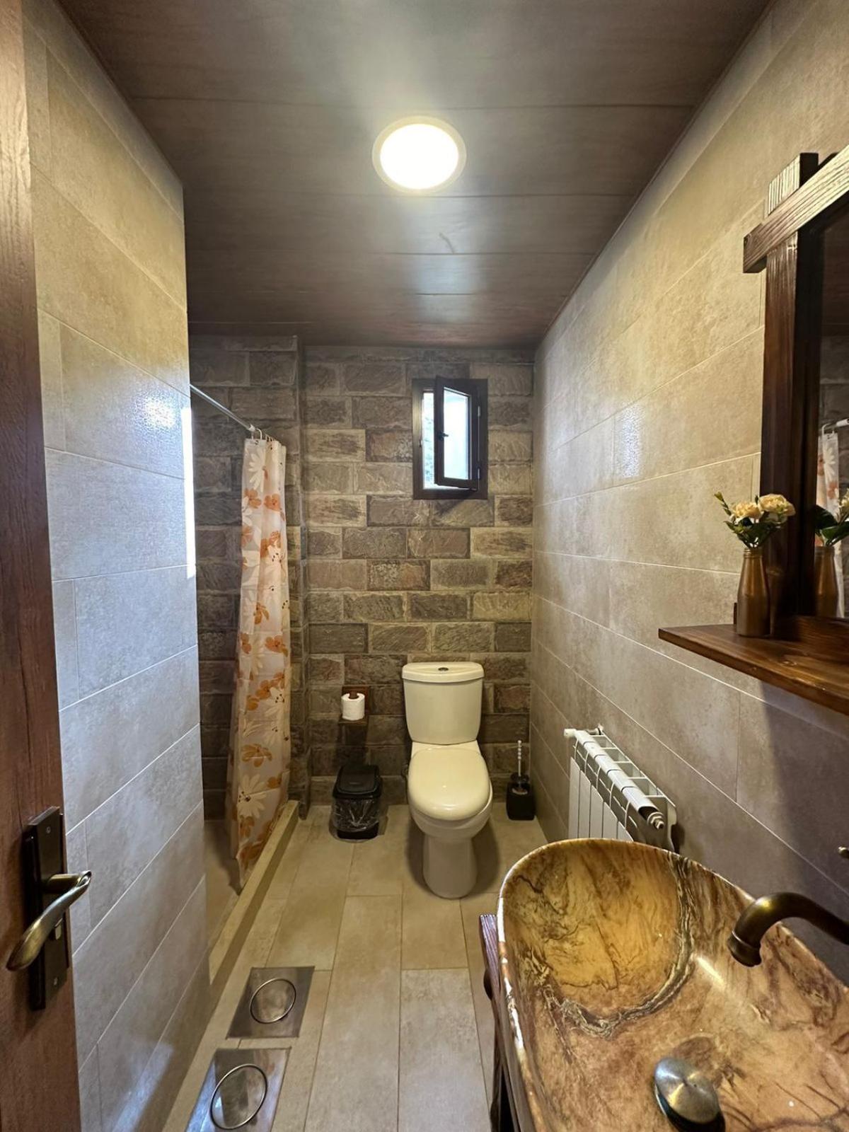 Rokwood faraya