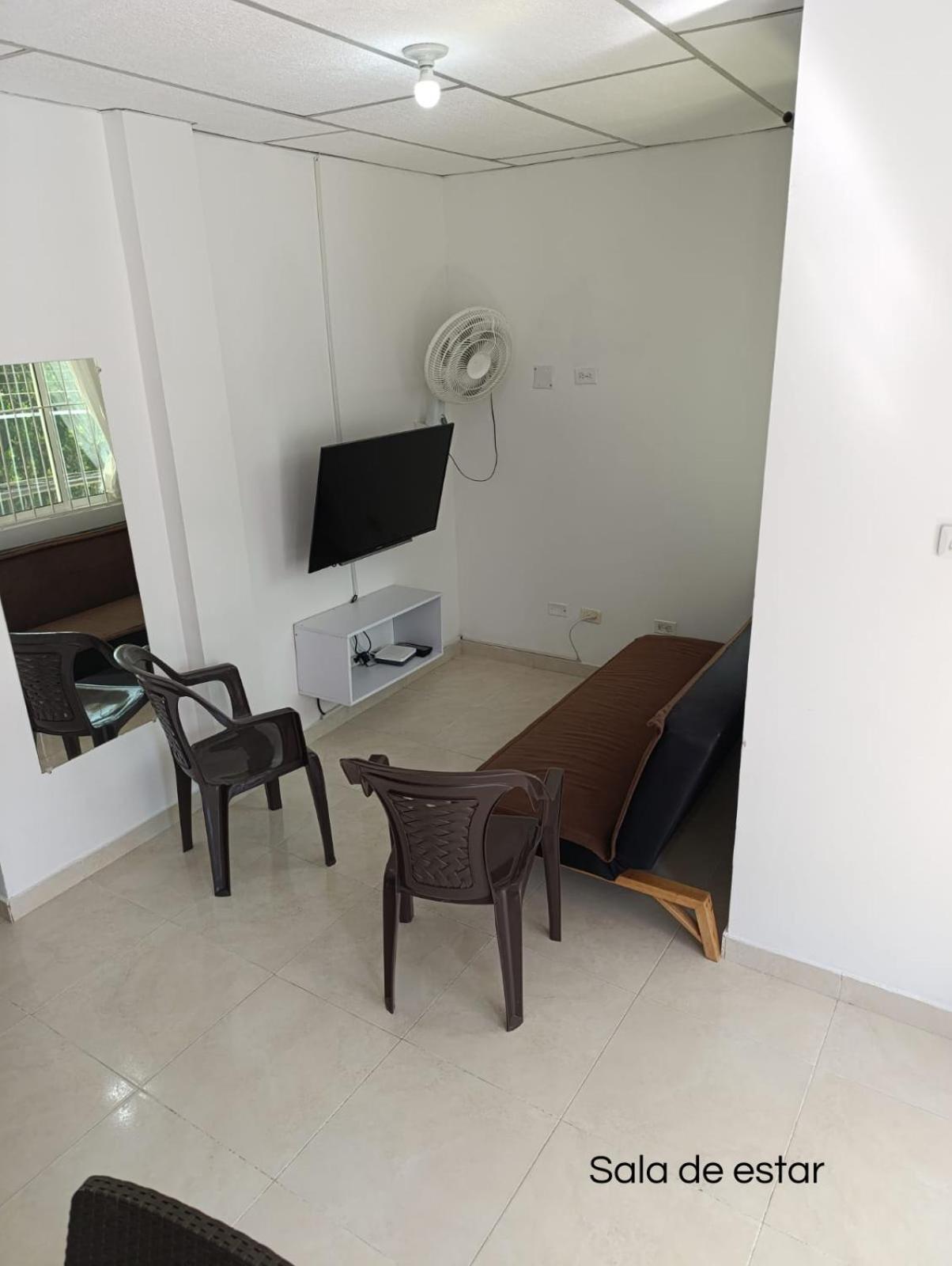 Deusades Apartamentos