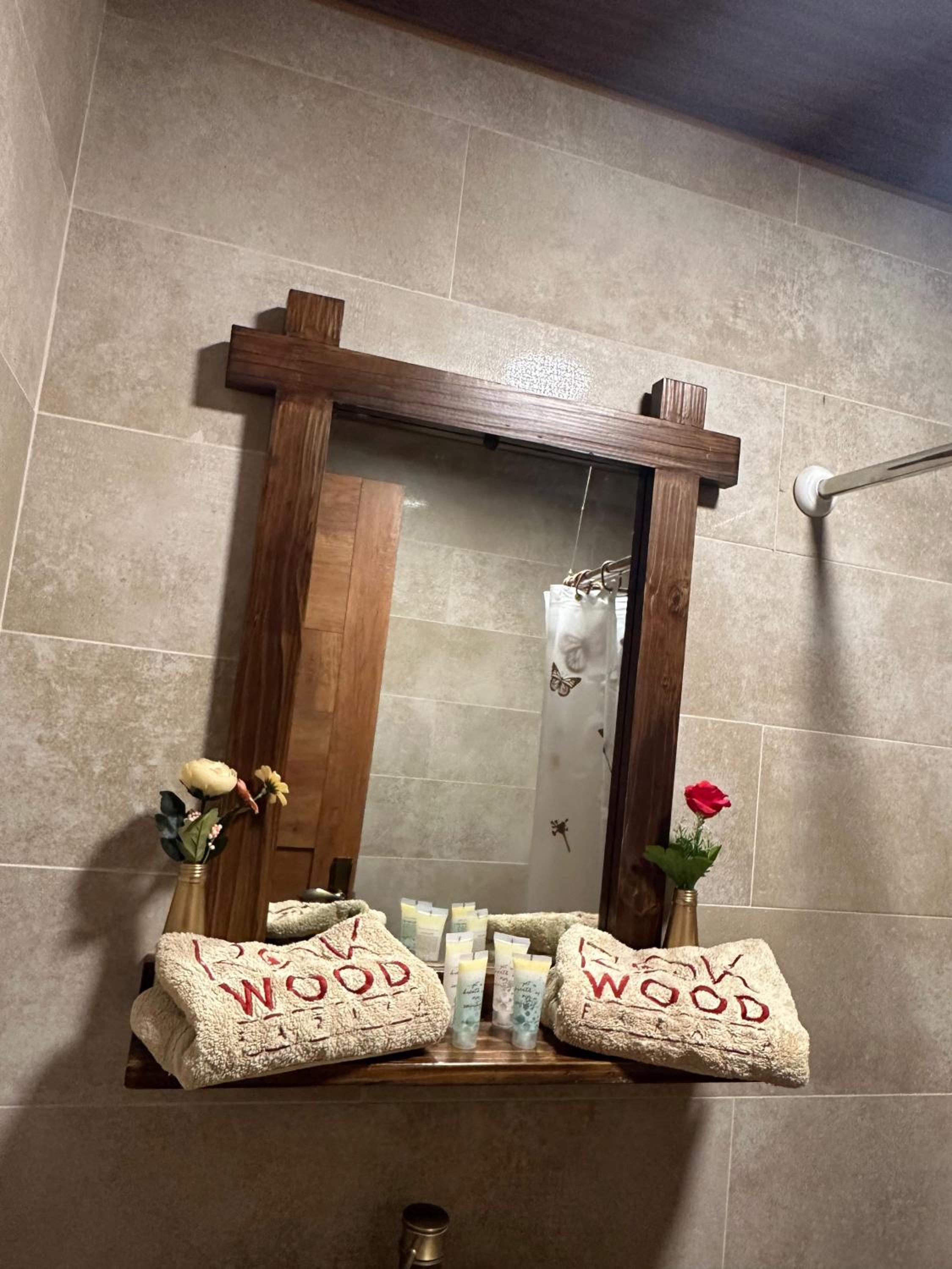 Rokwood faraya