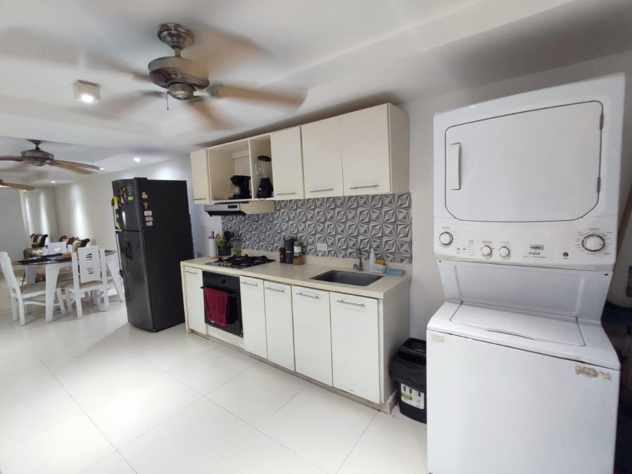 Cozy Apto with AC and Washer inside the Walls