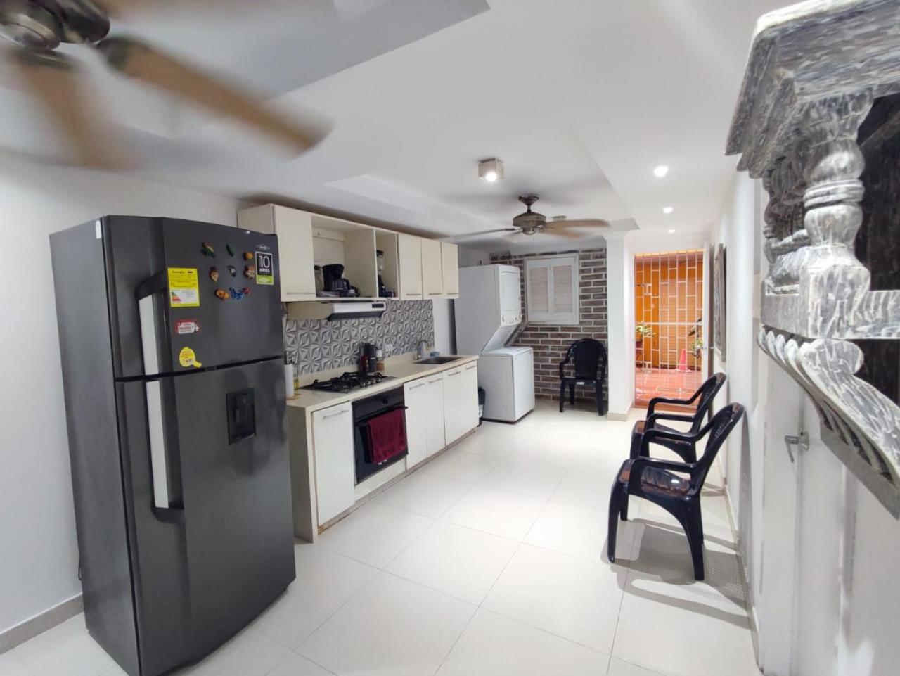 Cozy Apto with AC and Washer inside the Walls