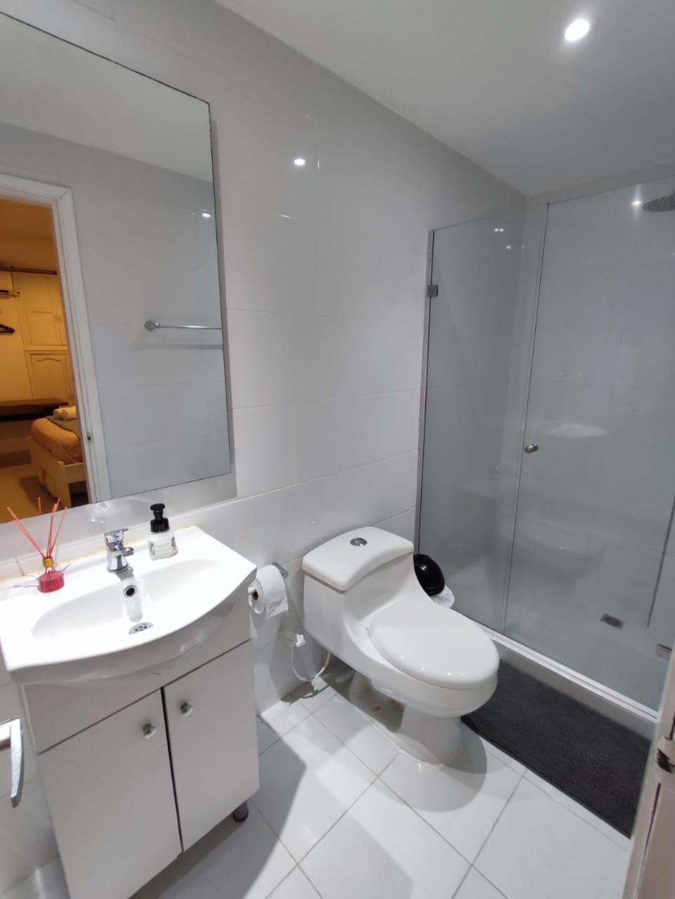 Cozy Apto with AC and Washer inside the Walls