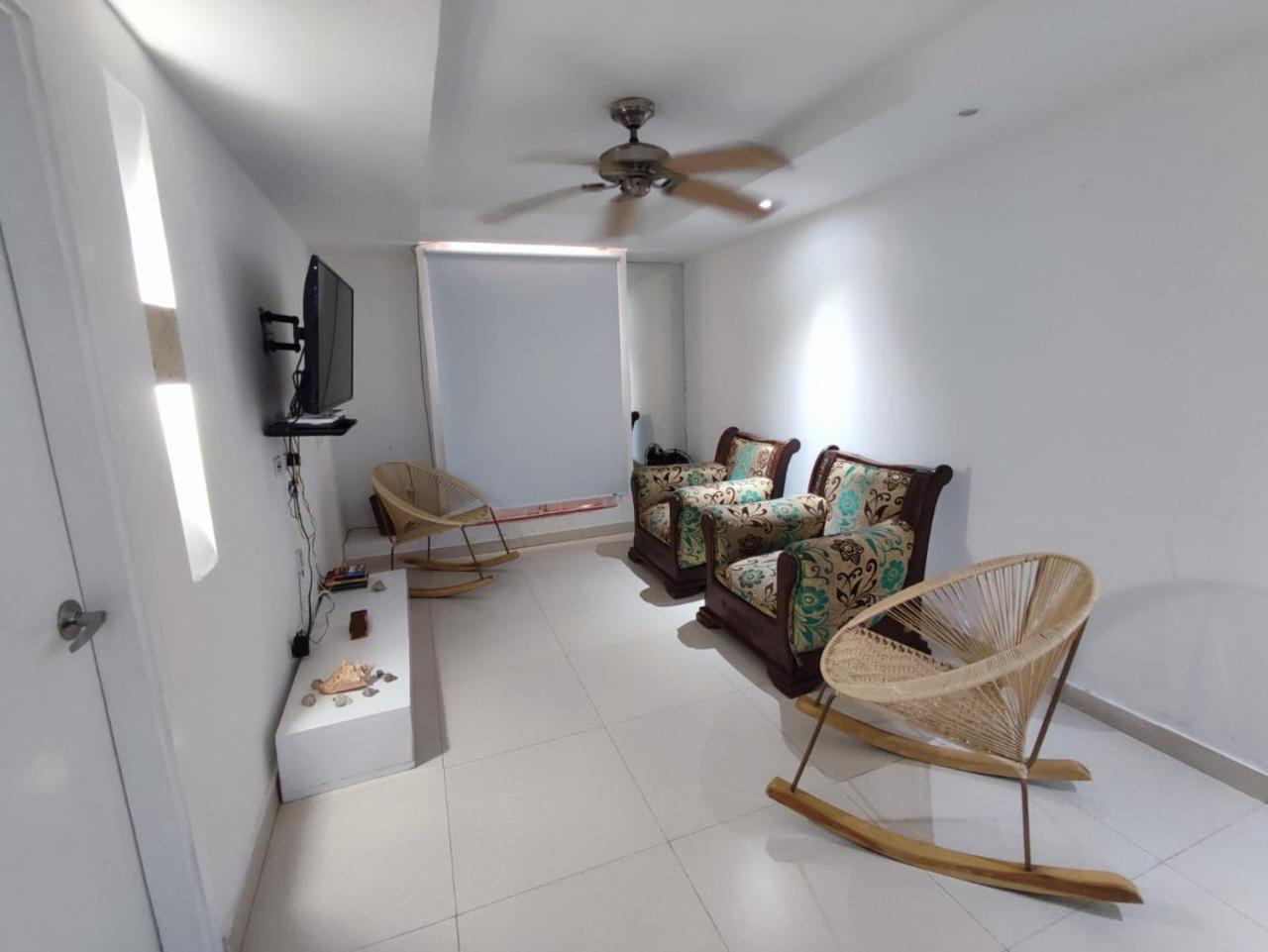 Cozy Apto with AC and Washer inside the Walls
