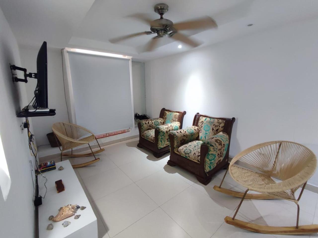 Cozy Apto with AC and Washer inside the Walls
