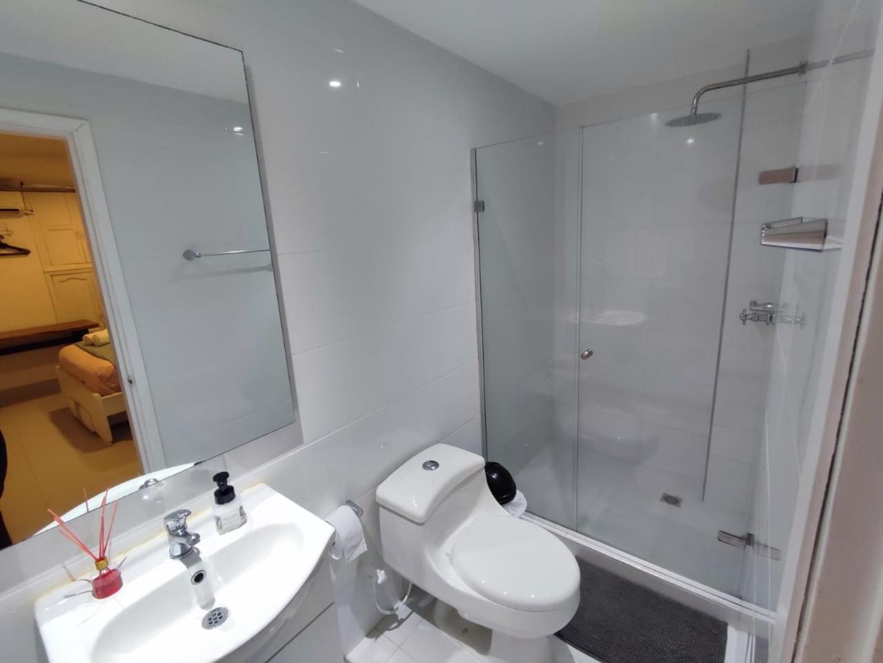 Cozy Apto with AC and Washer inside the Walls