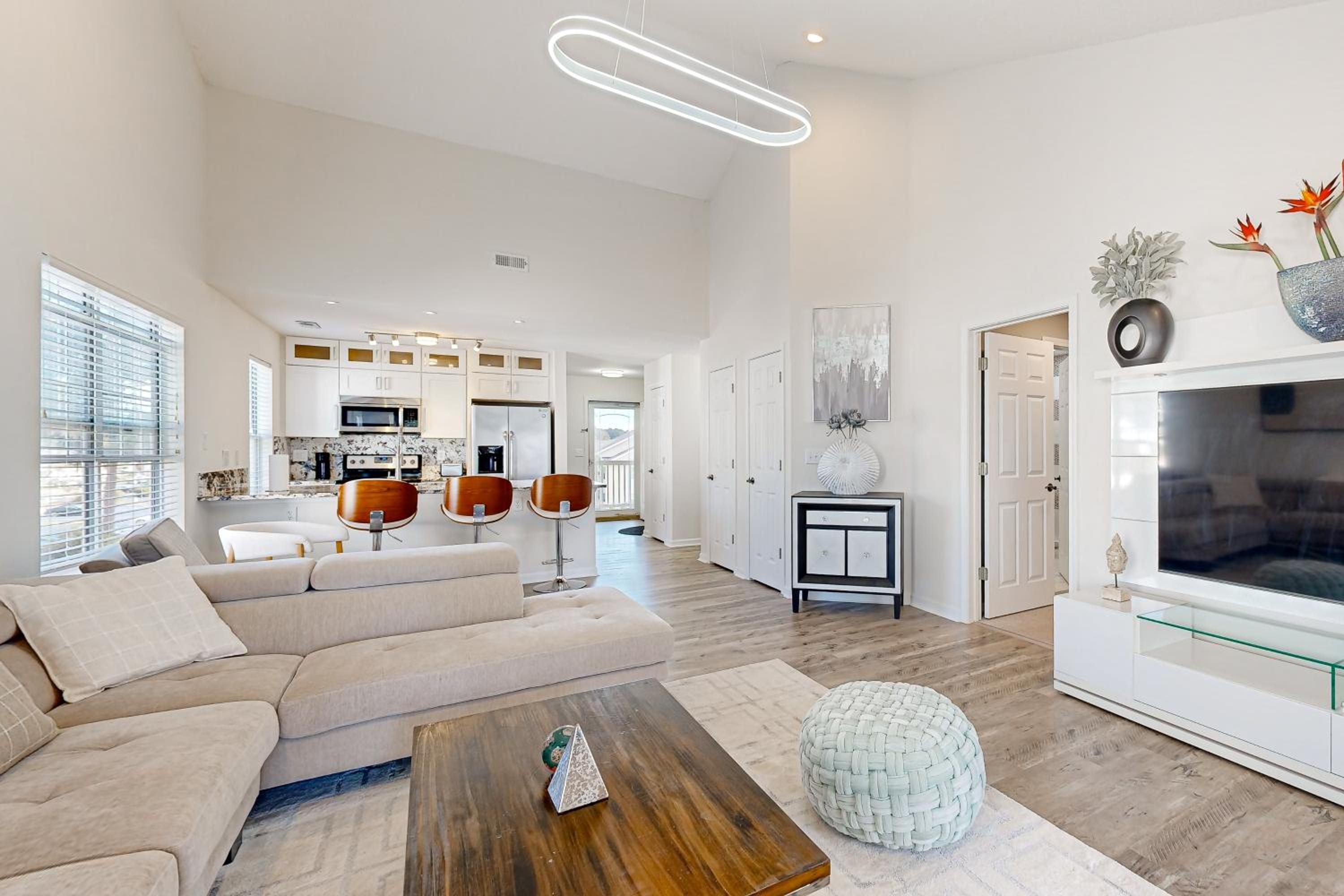 Golf Course Views and Pool Myrtle Beach Retreat