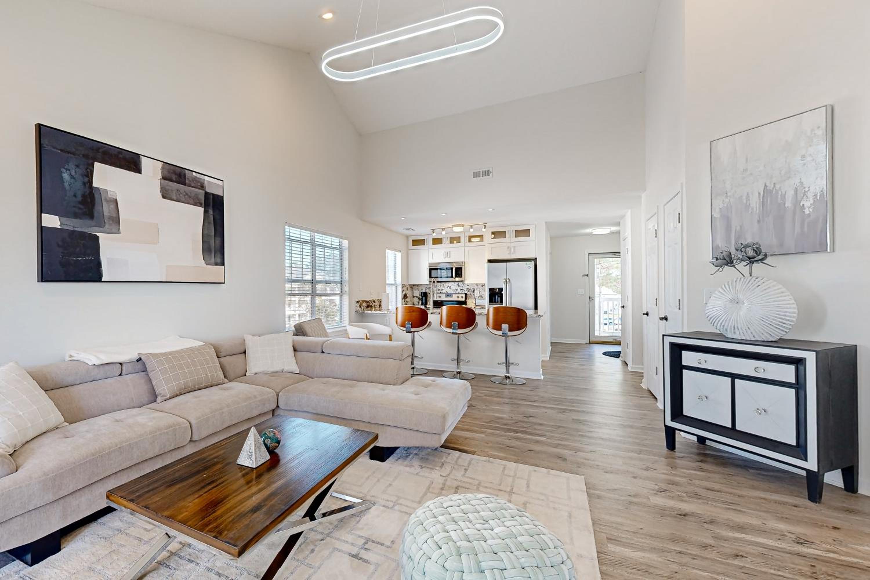 Golf Course Views and Pool Myrtle Beach Retreat