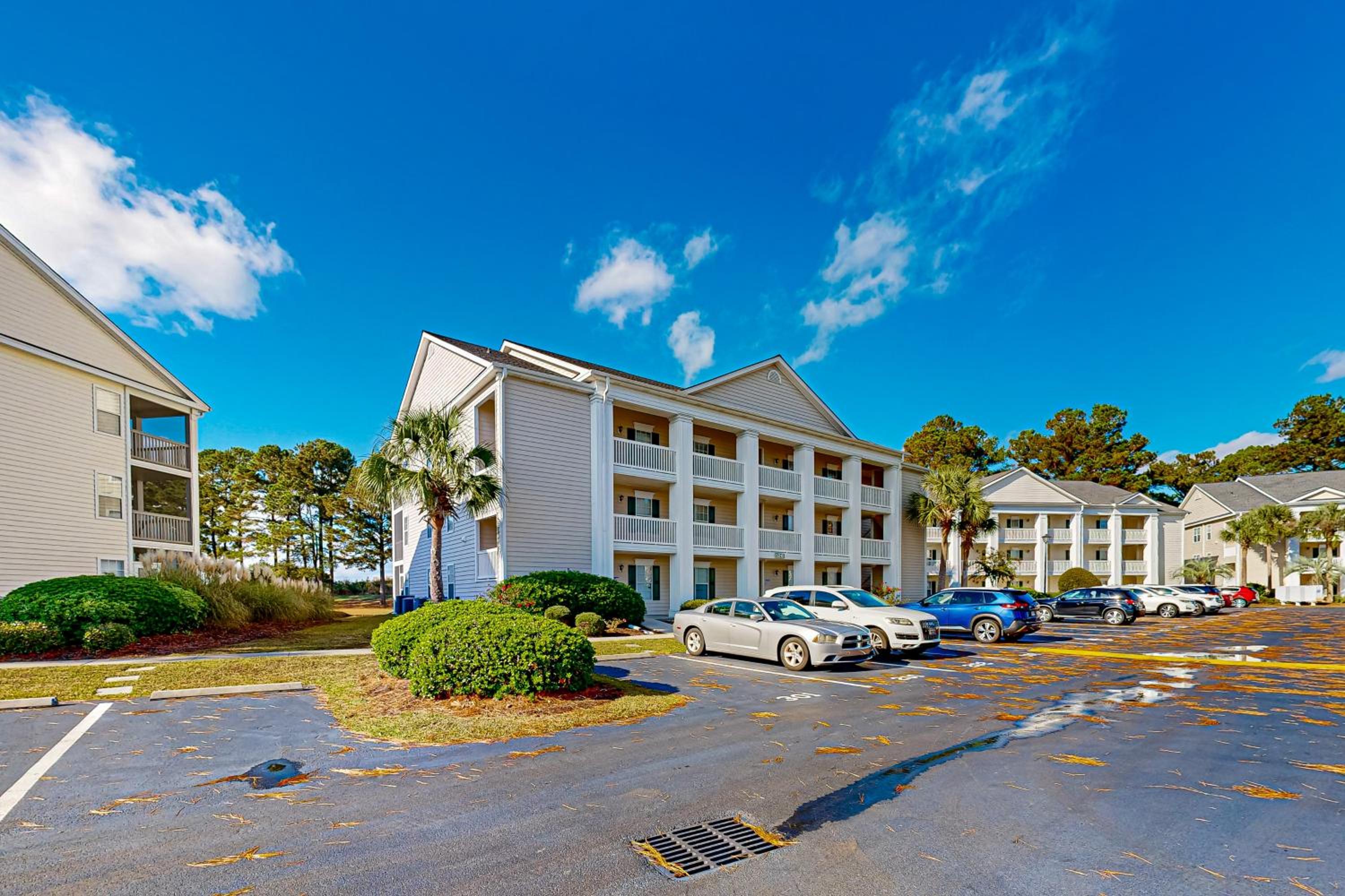 Golf Course Views and Pool Myrtle Beach Retreat