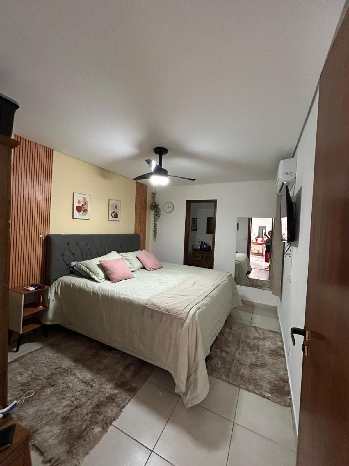 CASA PERTINHO da PRAIA EM ILHABELA