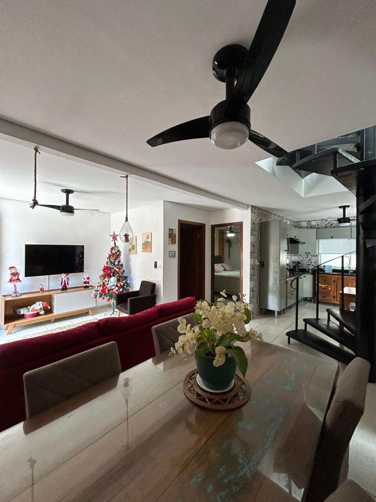 CASA PERTINHO da PRAIA EM ILHABELA