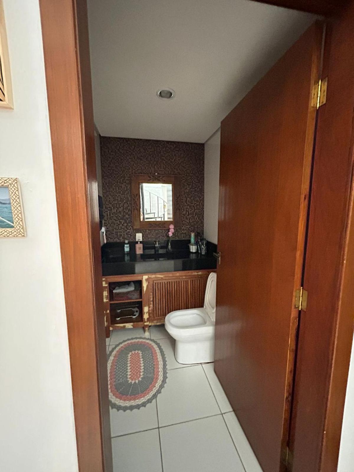 CASA PERTINHO da PRAIA EM ILHABELA