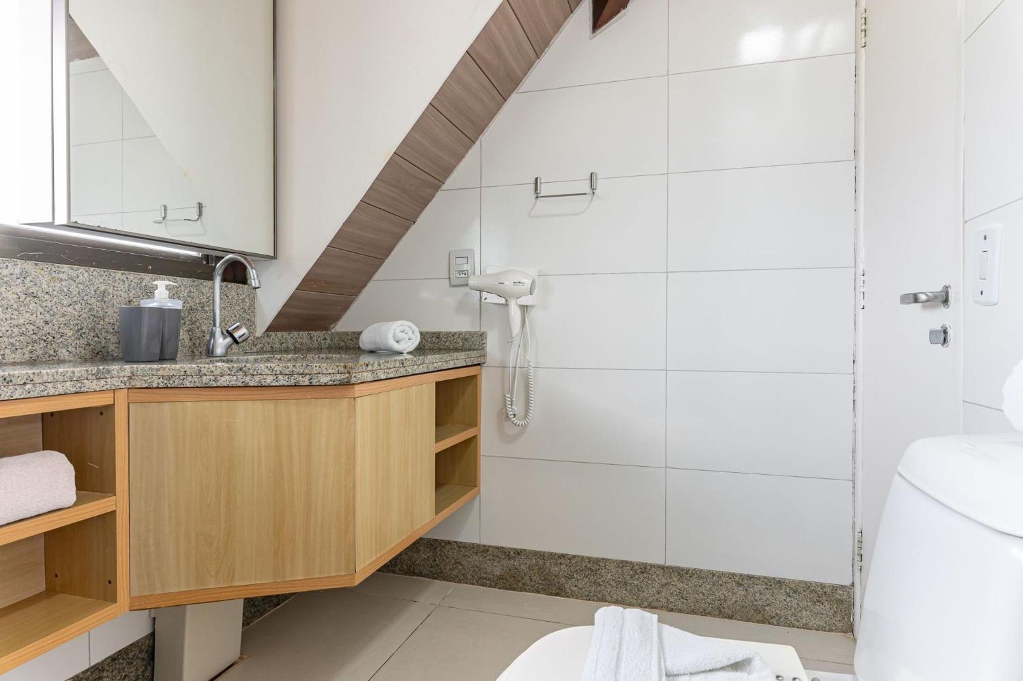 Flat ou Bangalo Luxo Beach Class Beira Mar Muro Alto