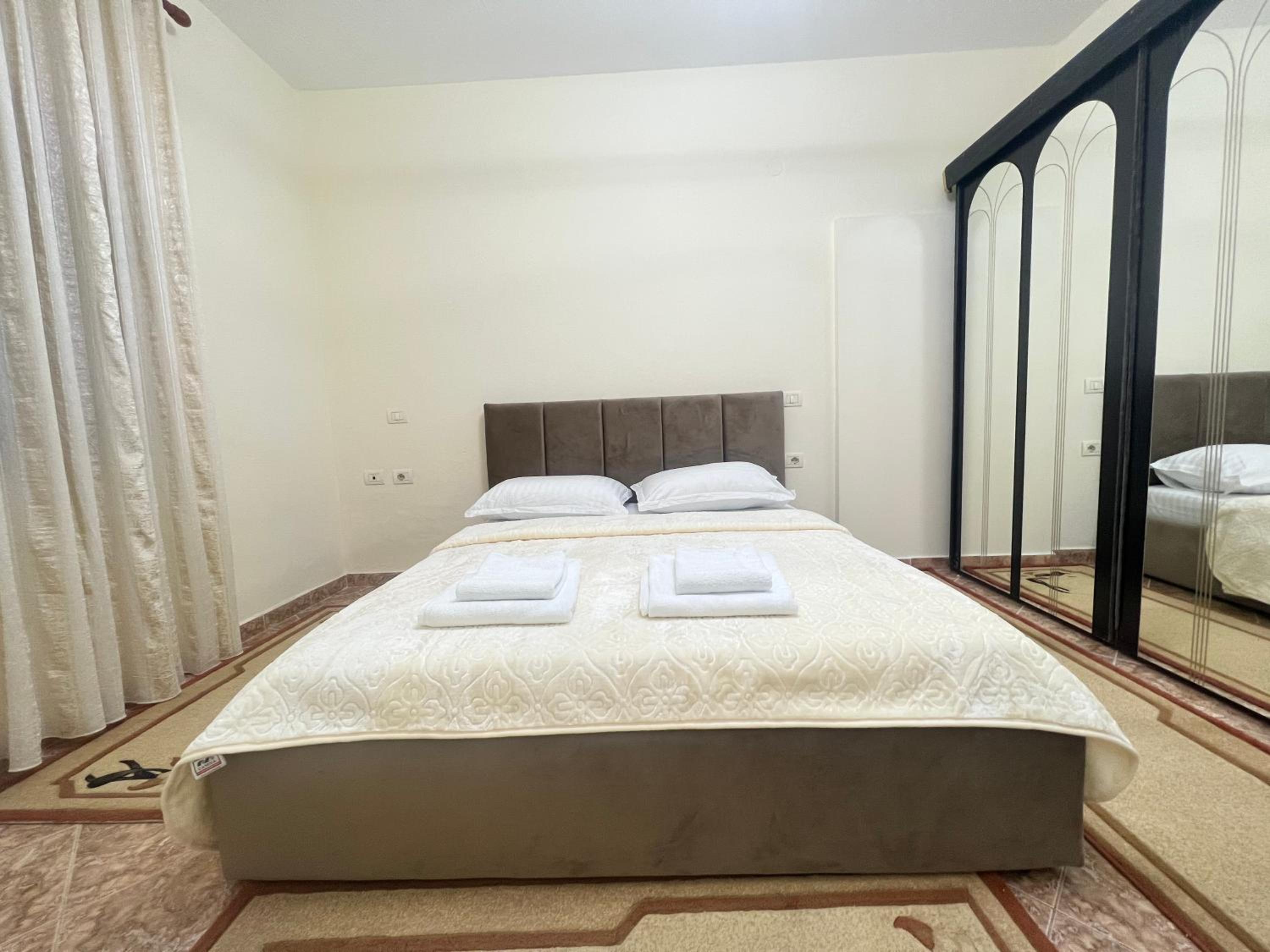 Mandi Apartament