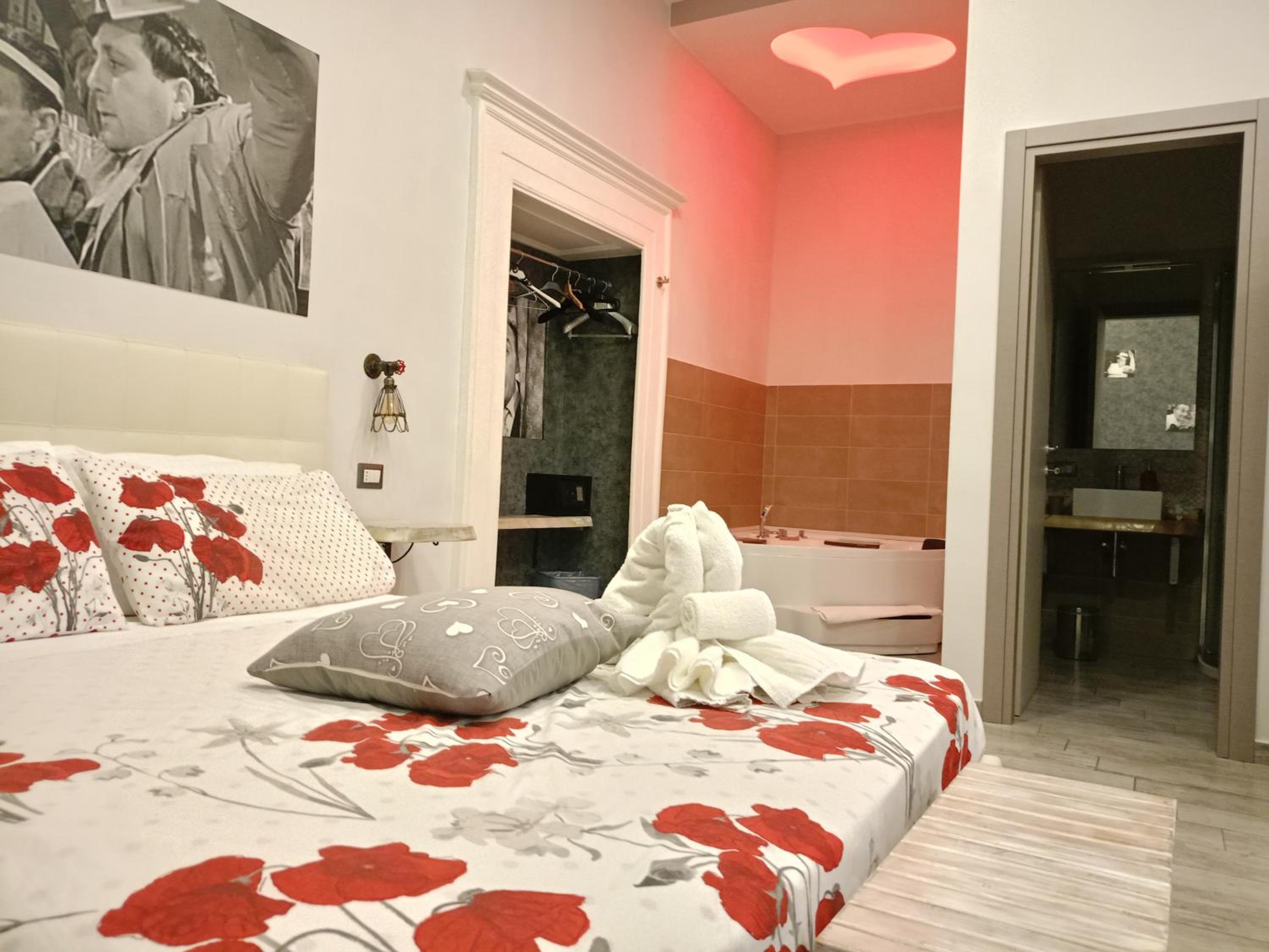 Artisti Sustinea Rooms