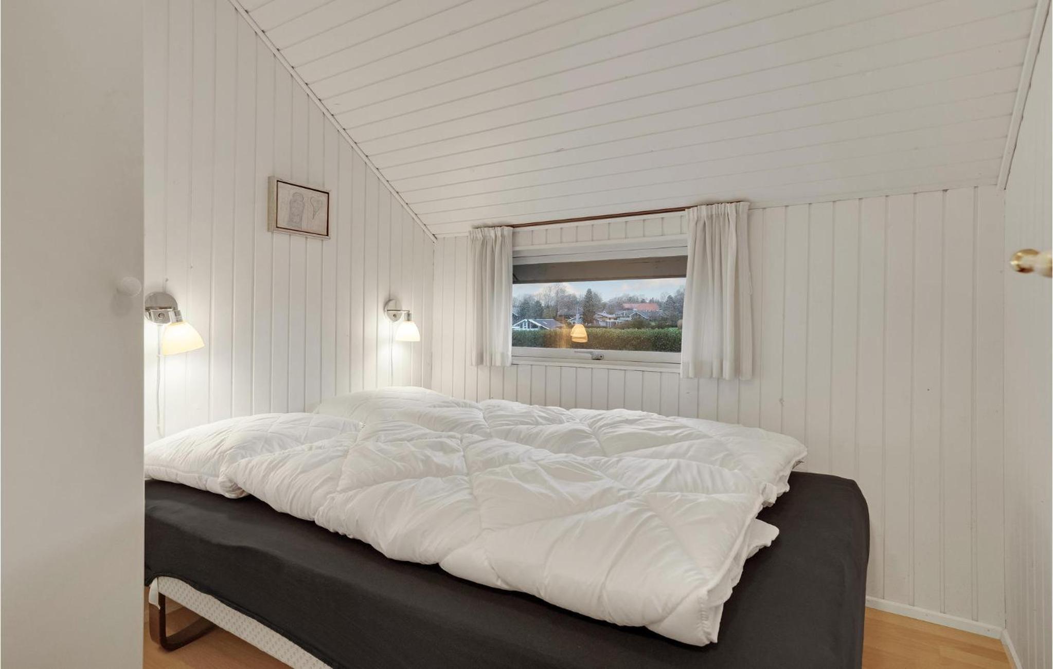 Gorgeous Home In Hejls With Wifi