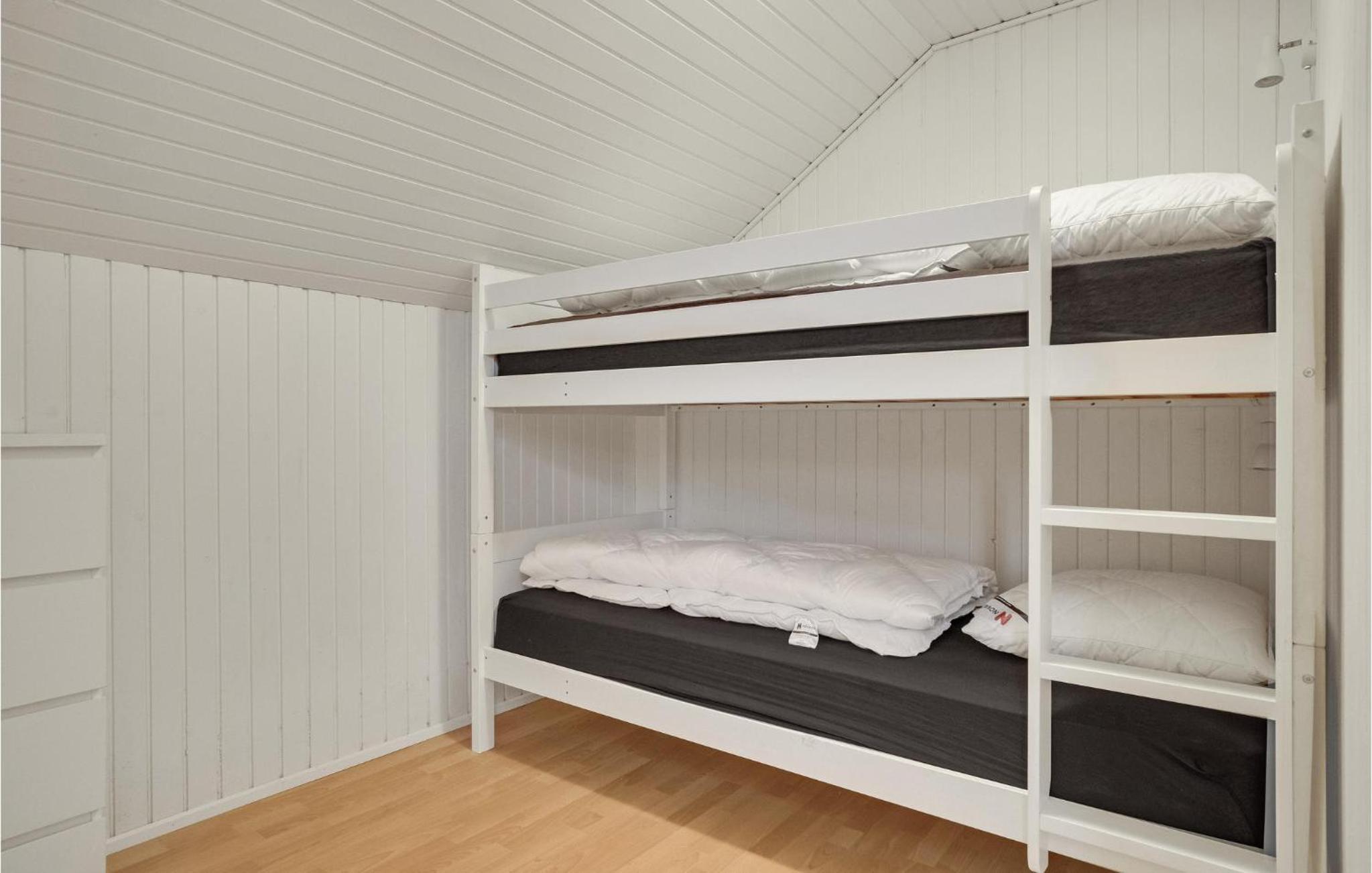 Gorgeous Home In Hejls With Wifi