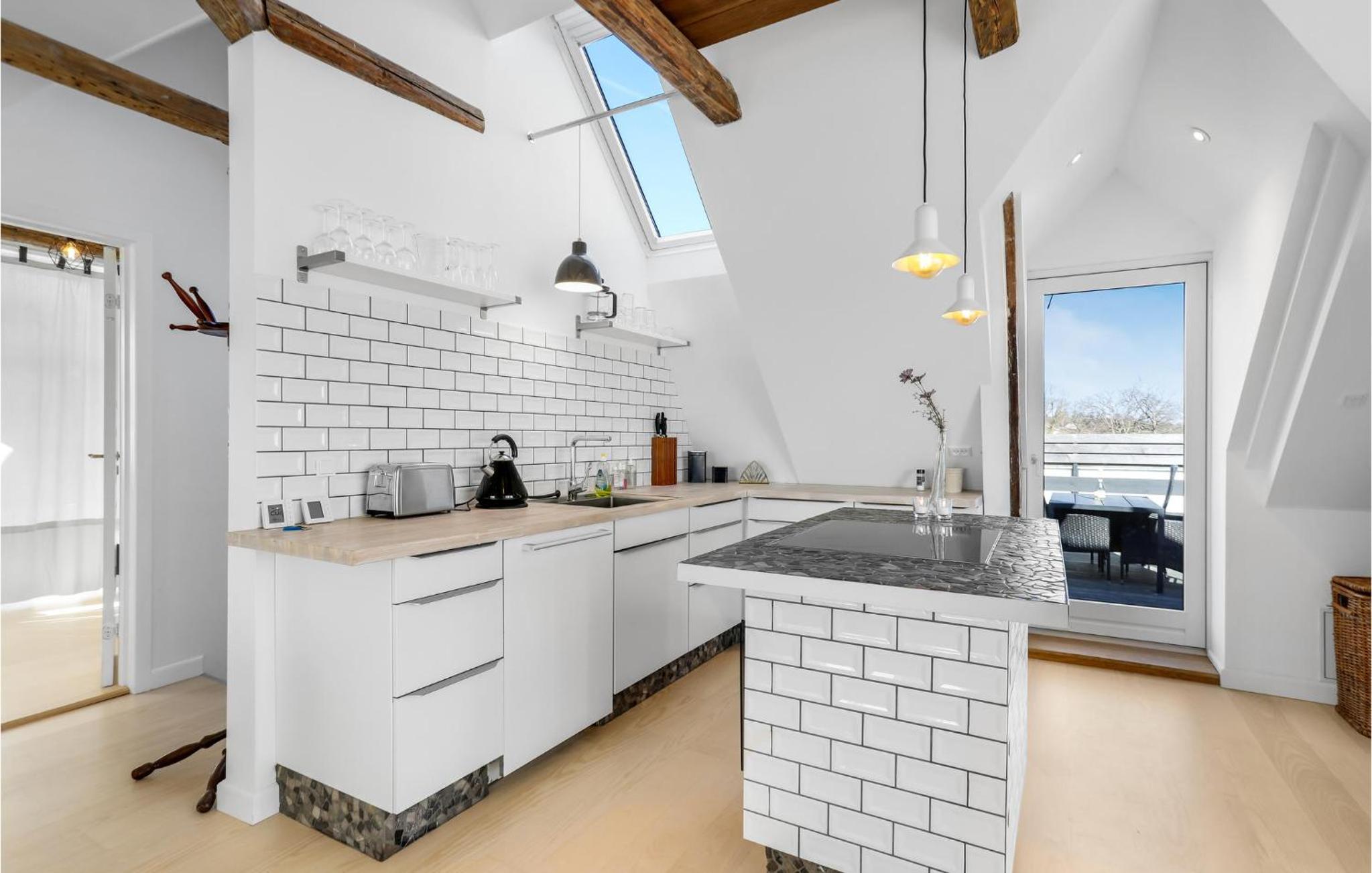 2 Bedroom Beautiful Home In Allinge