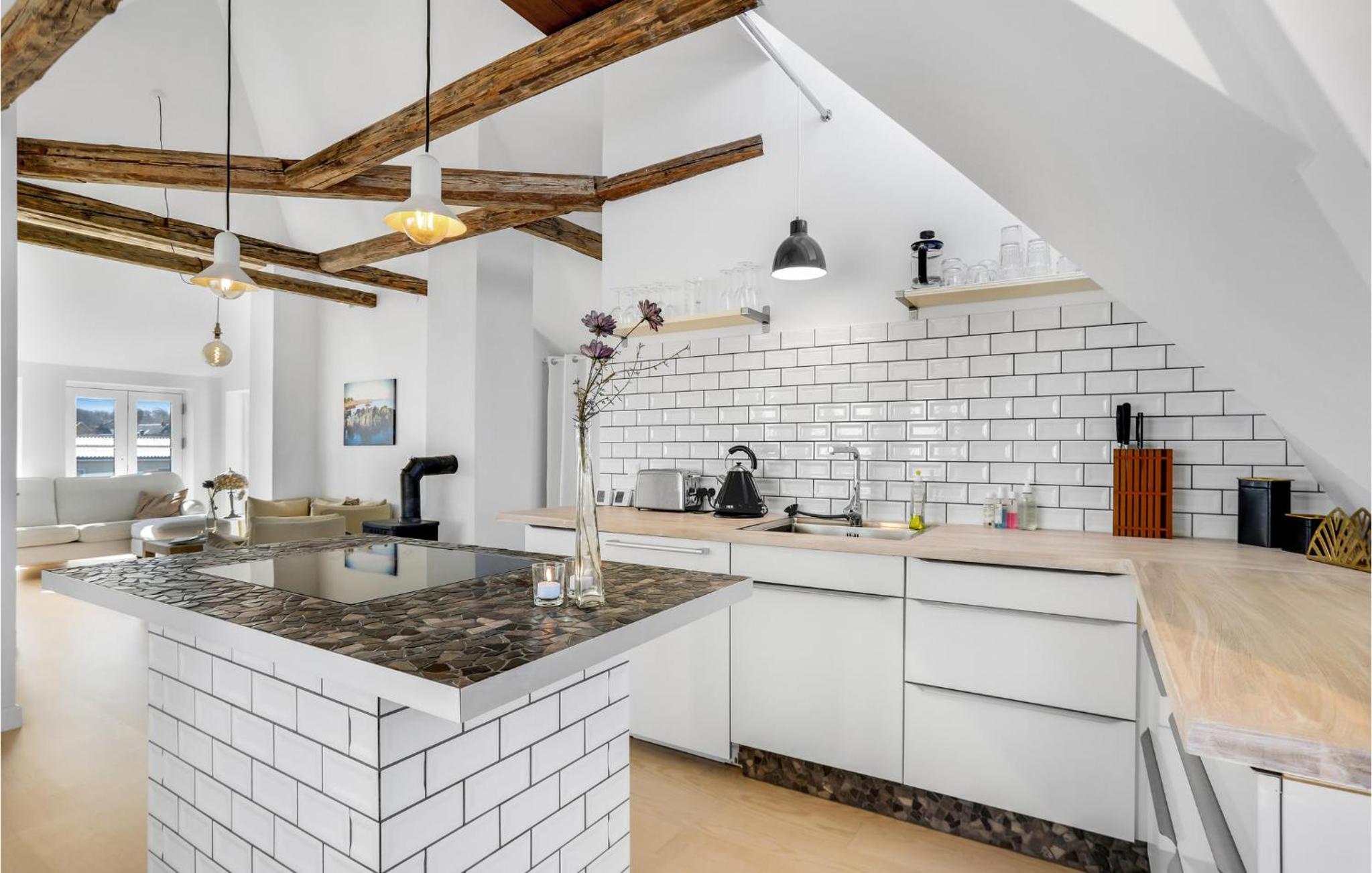 2 Bedroom Beautiful Home In Allinge