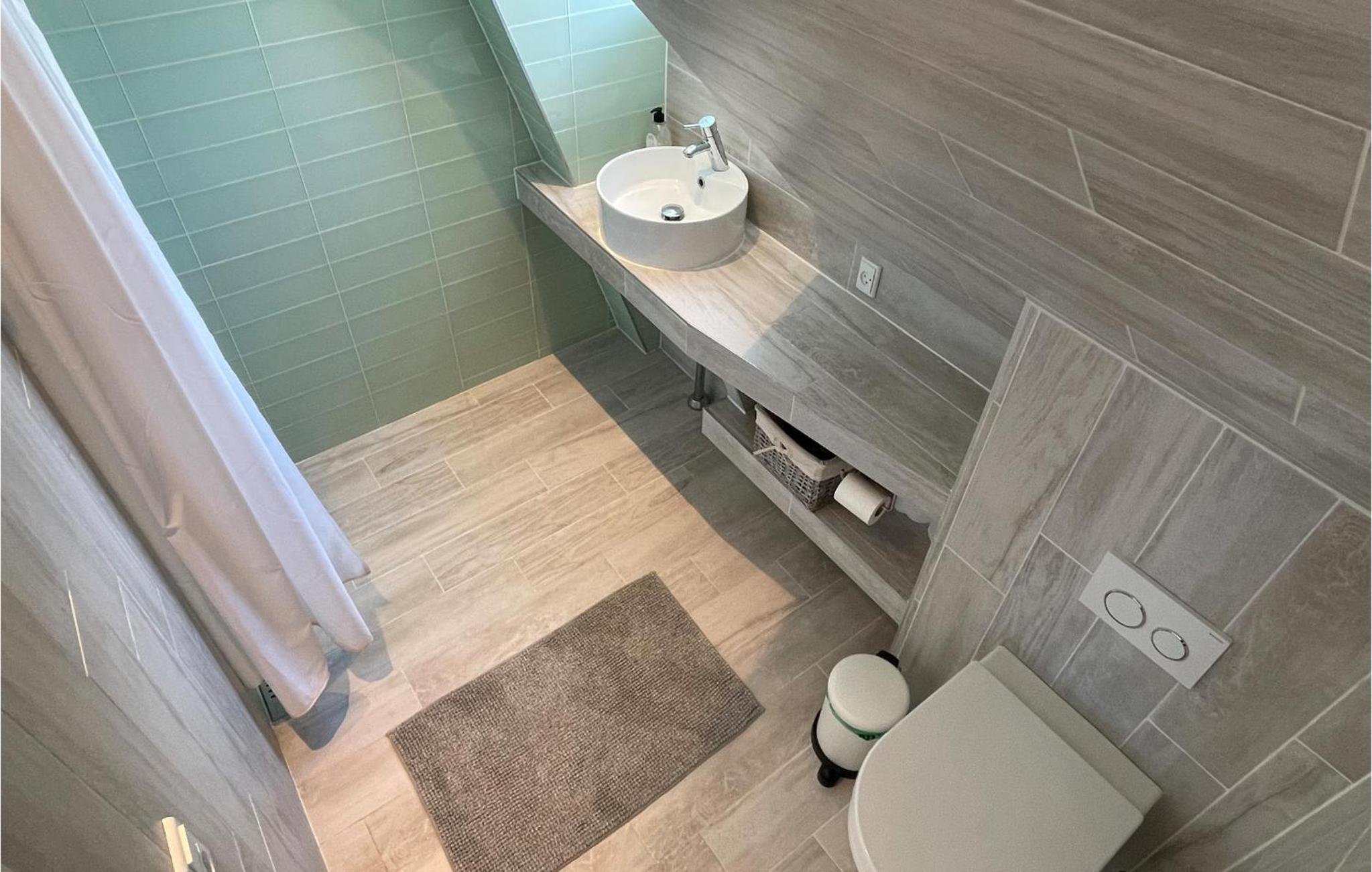 2 Bedroom Beautiful Home In Allinge