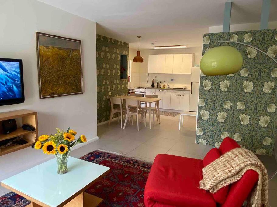 Beautiful, Central Emek Refaim Home view 5