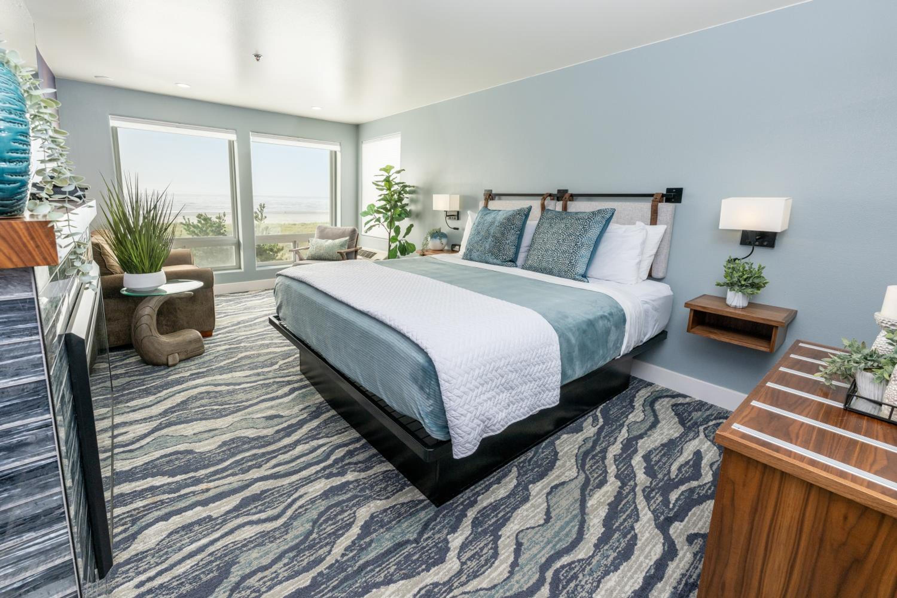 The Seaside Oceanfront Inn