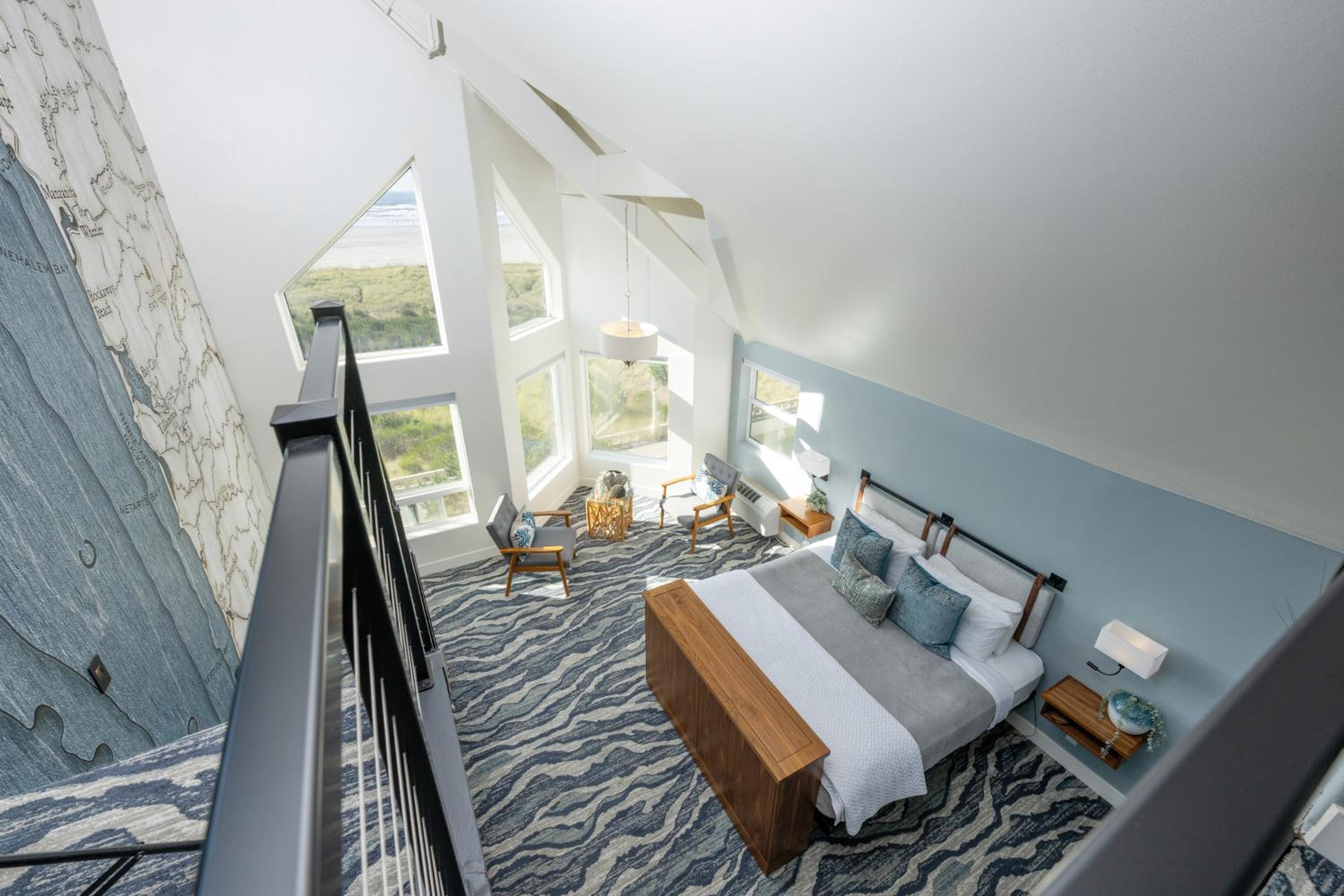 The Seaside Oceanfront Inn