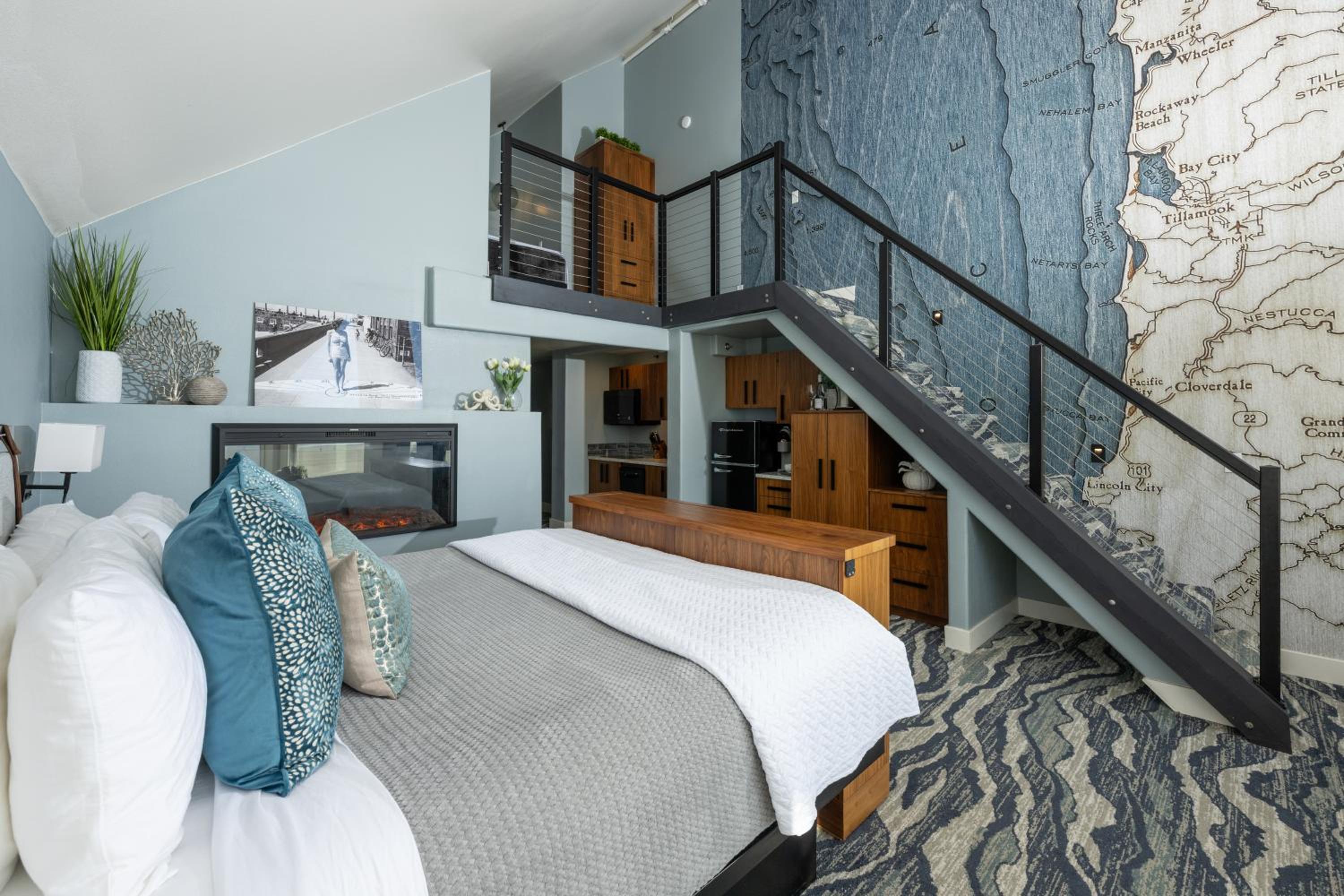 The Seaside Oceanfront Inn