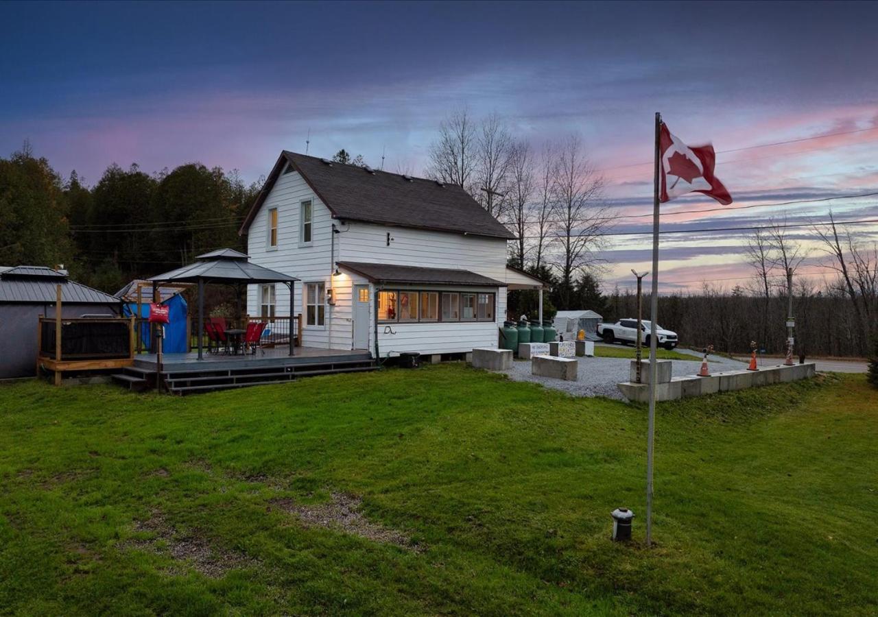 Snugly Valley -Waterfront at Ompah, North Frontenac, Ontario near Bon Echo