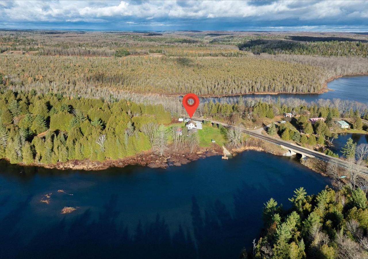 Snugly Valley -Waterfront at Ompah, North Frontenac, Ontario near Bon Echo