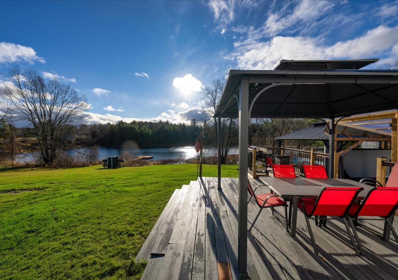 Snugly Valley -Waterfront at Ompah, North Frontenac, Ontario near Bon Echo