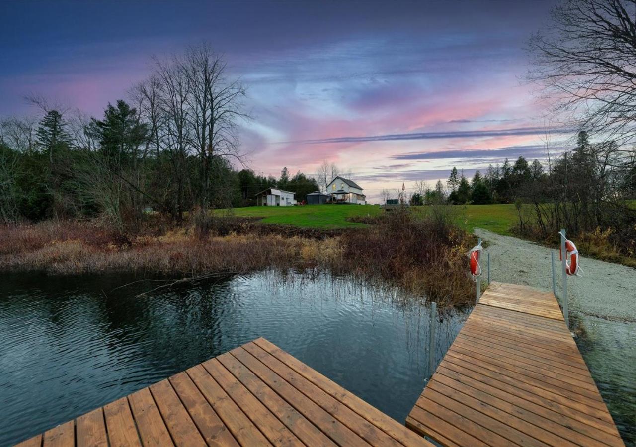 Snugly Valley -Waterfront at Ompah, North Frontenac, Ontario near Bon Echo