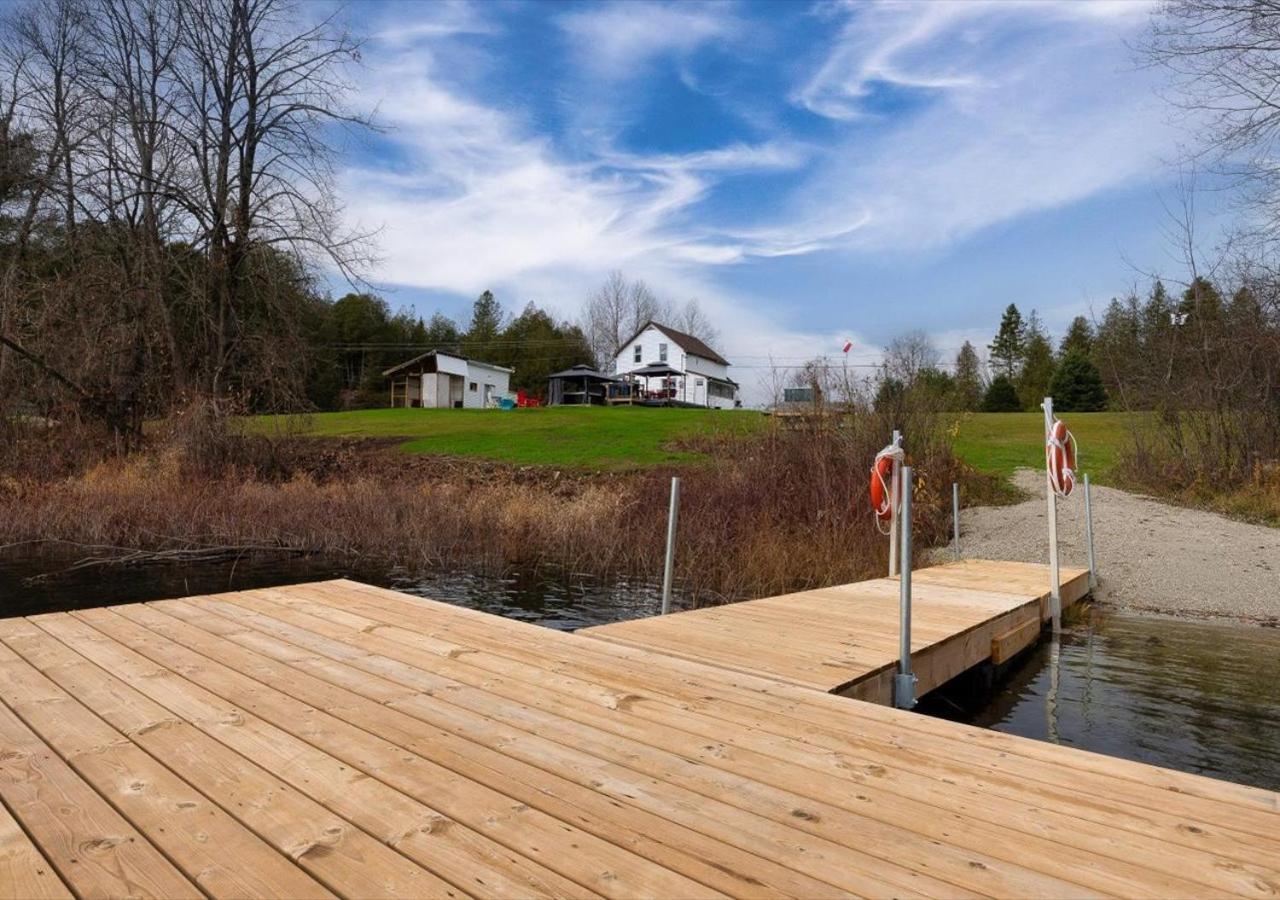 Snugly Valley -Waterfront at Ompah, North Frontenac, Ontario near Bon Echo