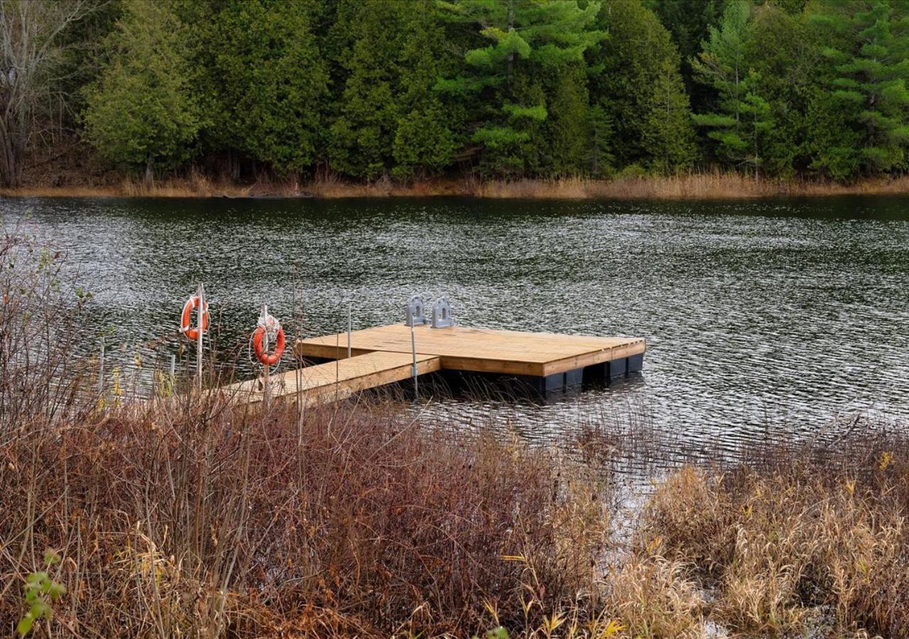Snugly Valley -Waterfront at Ompah, North Frontenac, Ontario near Bon Echo
