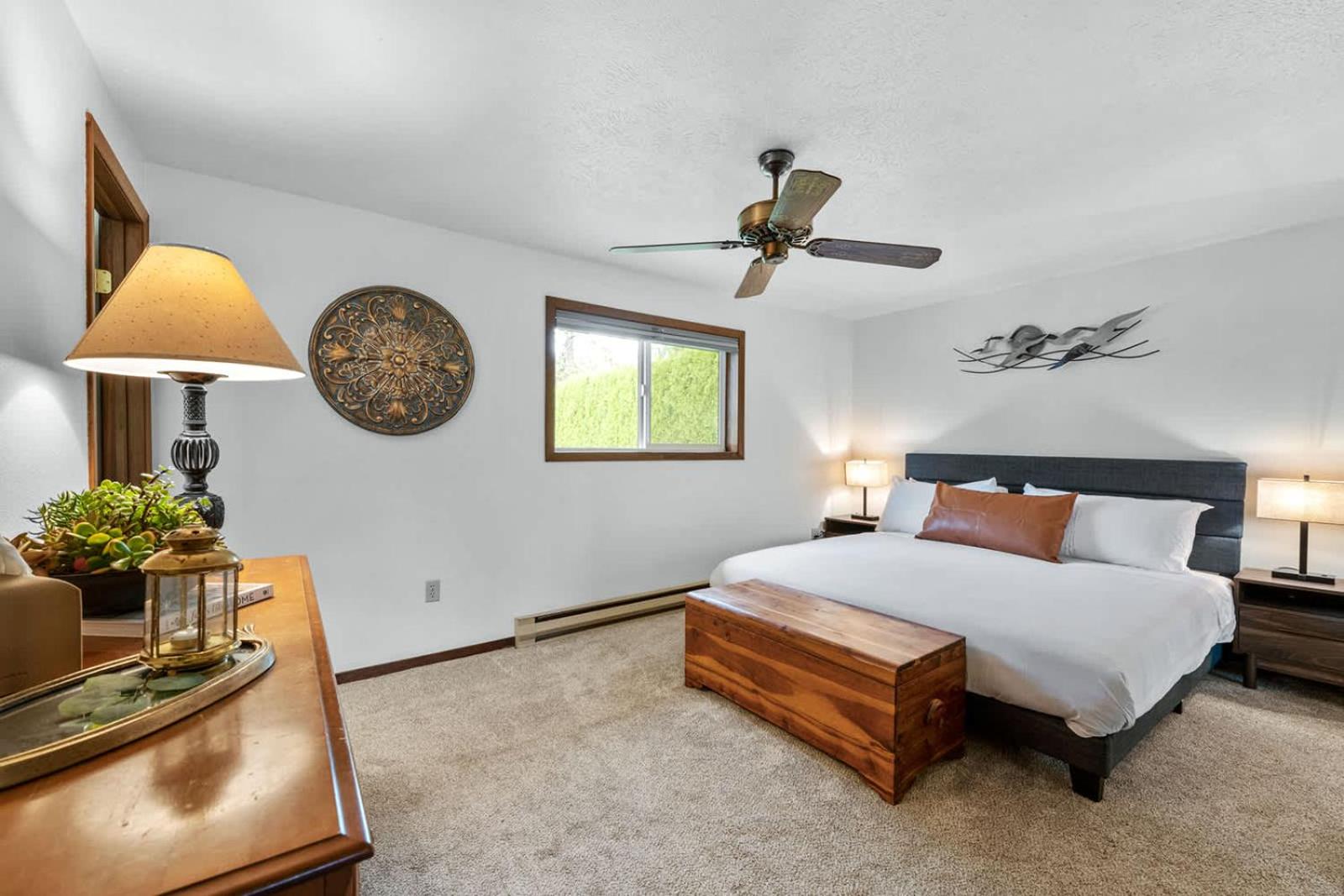 Light & Bright Mid-Century Modern Berm House Central to Downtown & Hospitals view 3