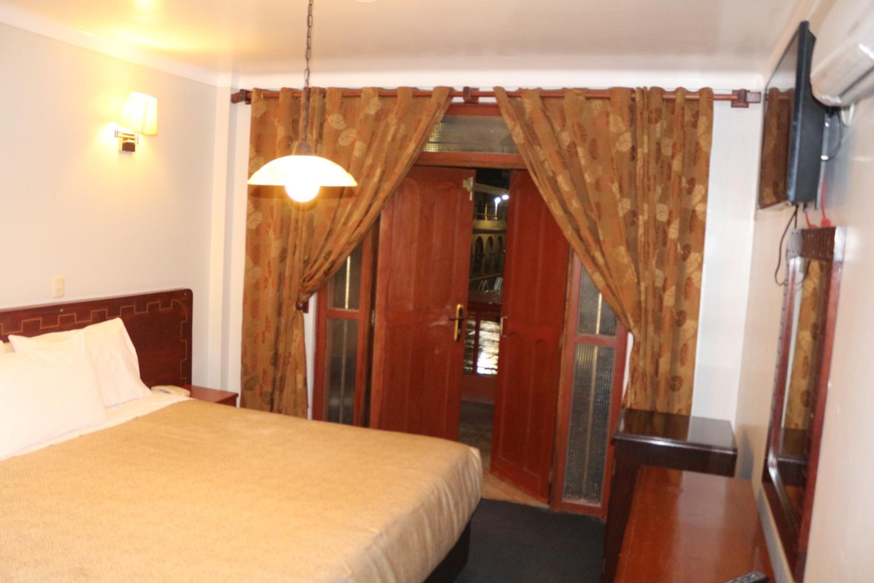 QASANA HOTEL Plaza Calca