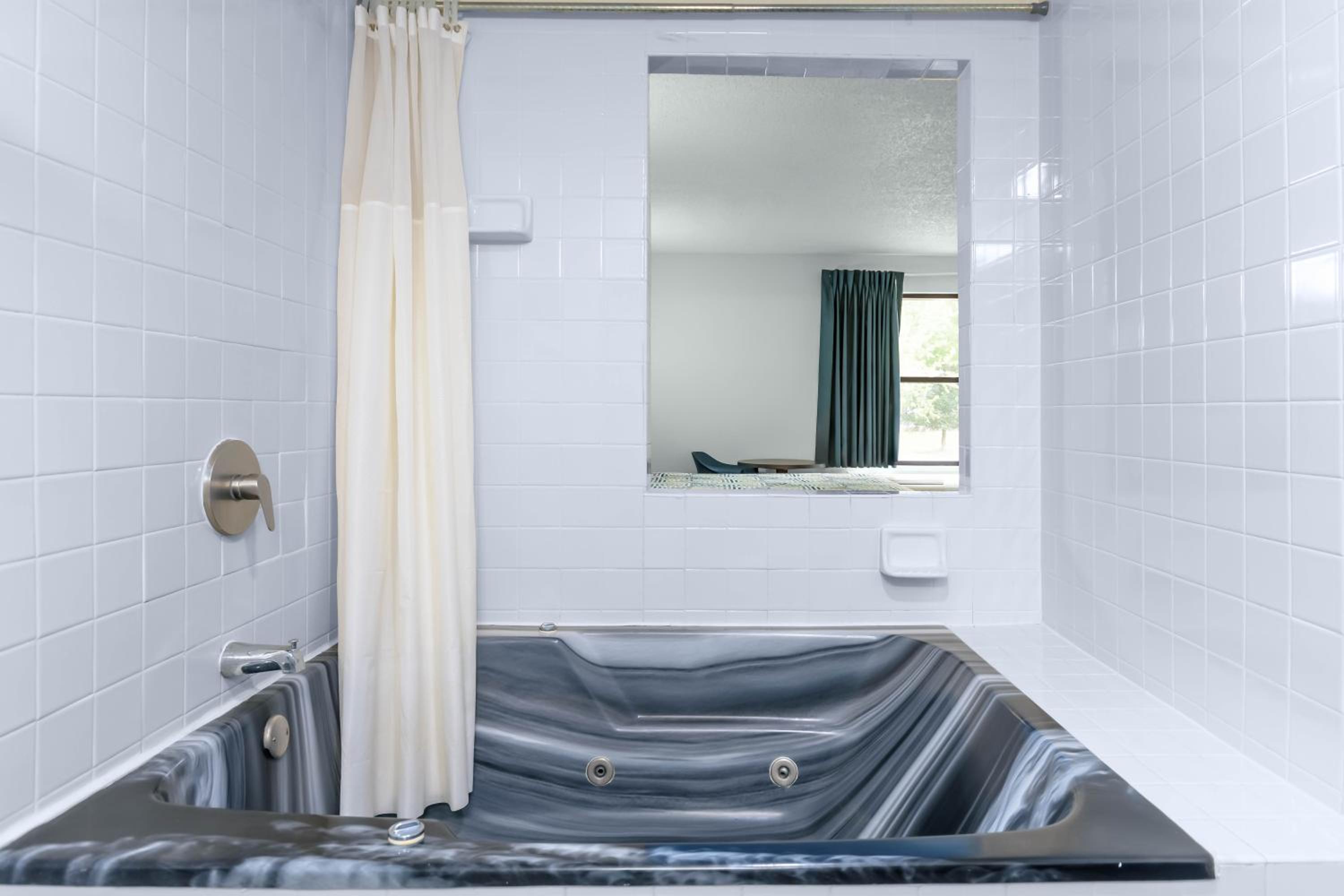 Motel 6 - Franklin, OH