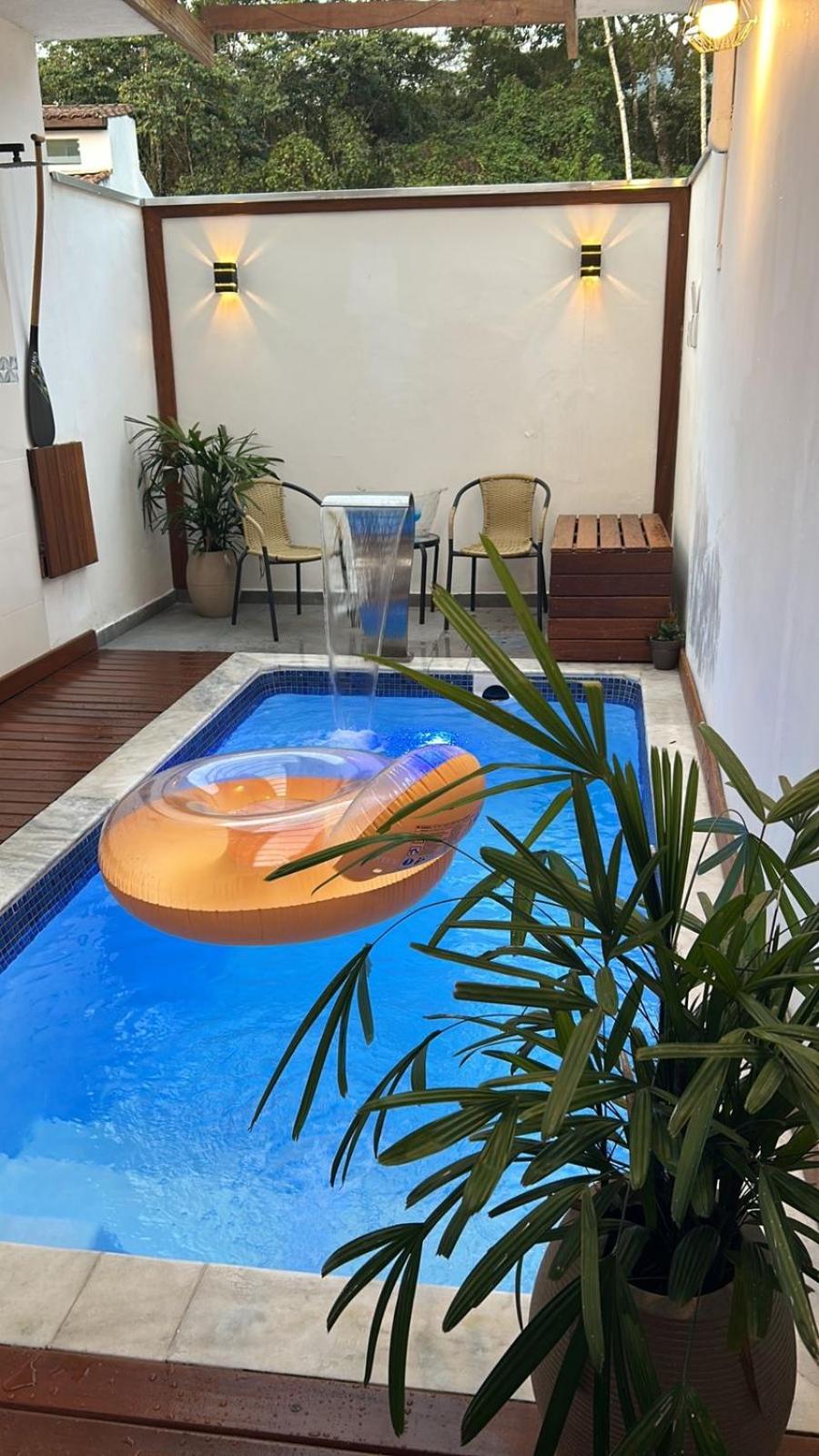 CASA PERTINHO da PRAIA EM ILHABELA