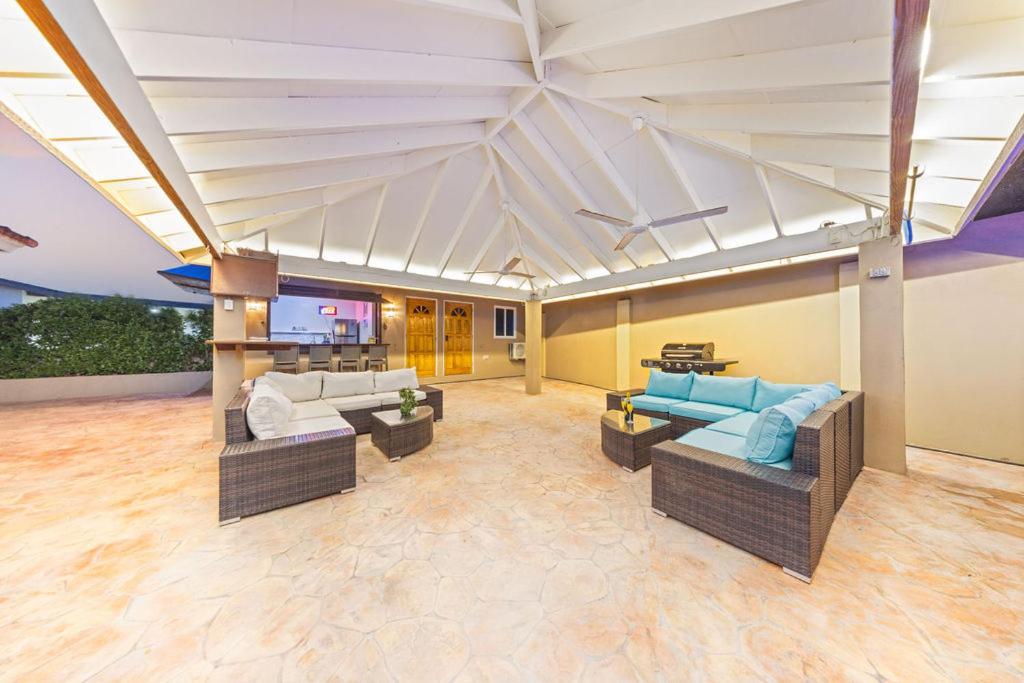 Bubali Breeze Stunning Private Villa with pool