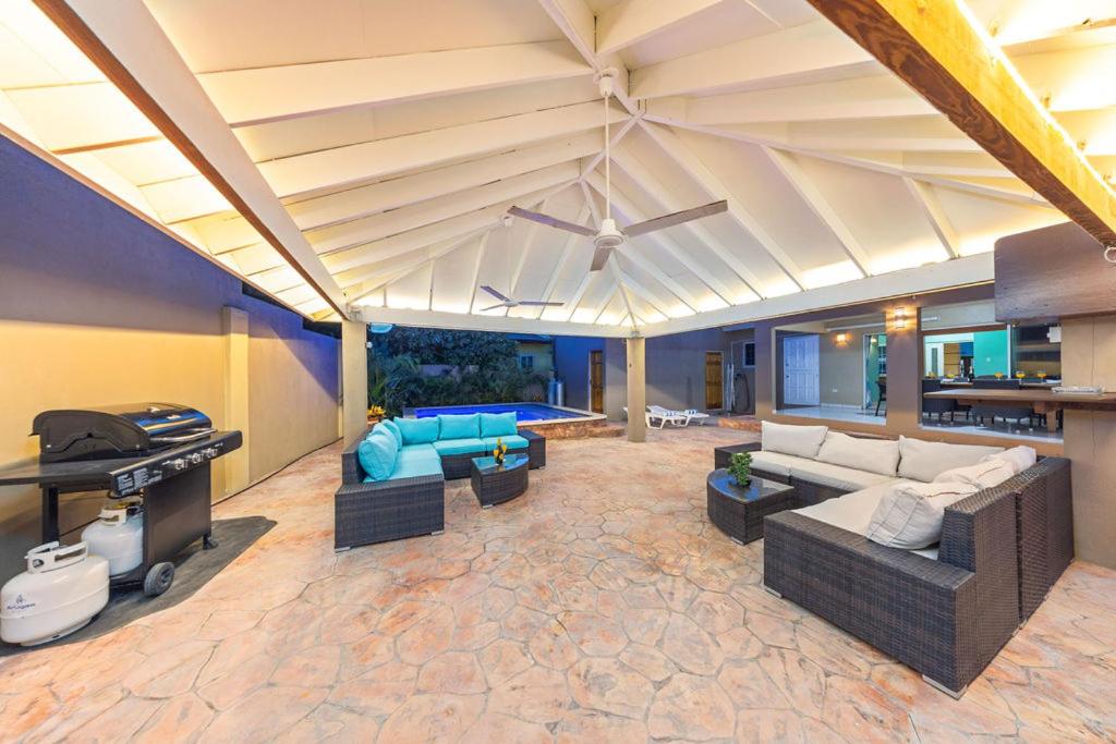 Bubali Breeze Stunning Private Villa with pool