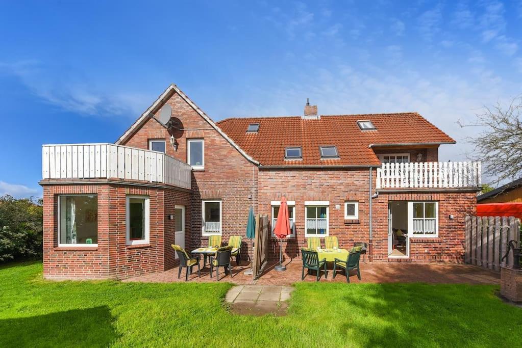 Bensersiel Ferienwohnung Pirat mit Terrasse