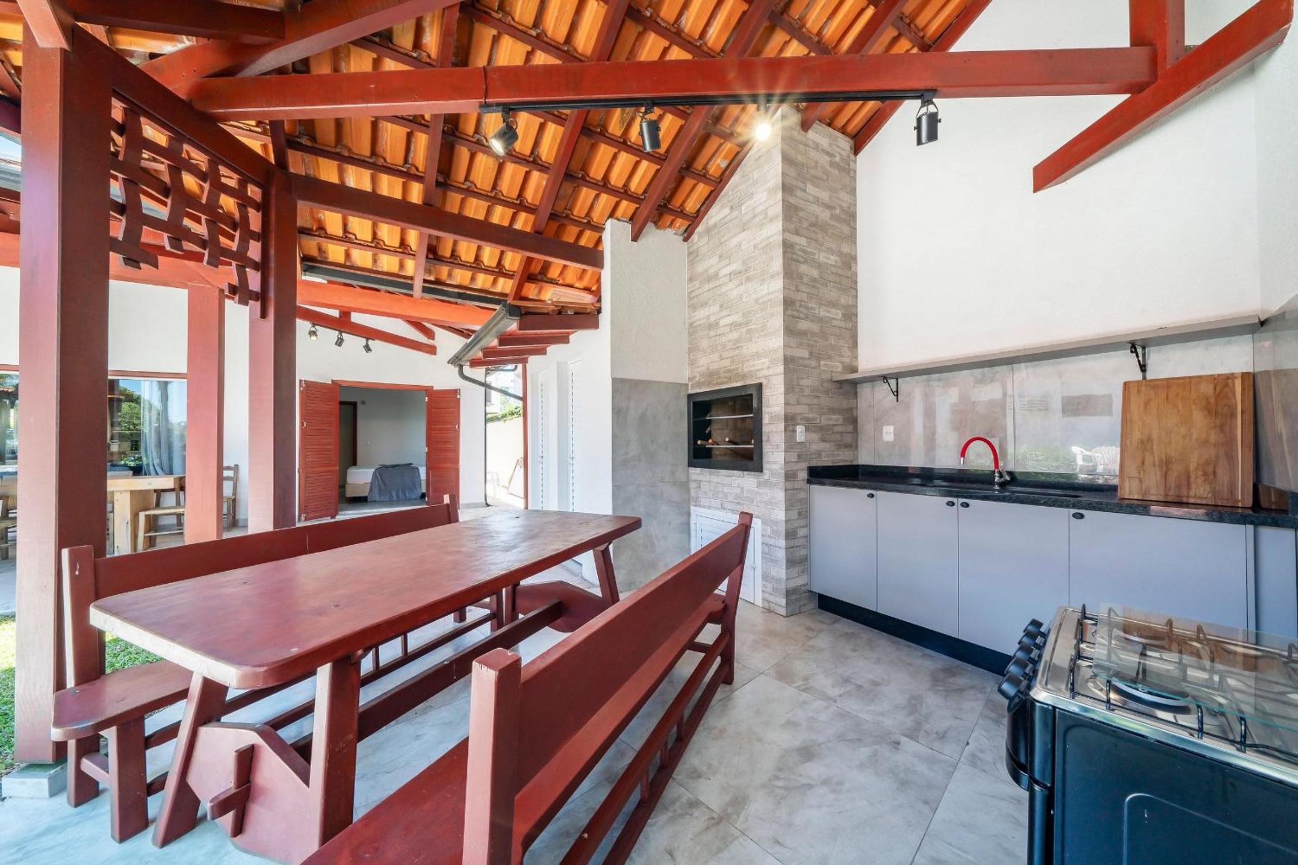 Casa Beira mar, com Jacuzzi no centro de Bombinhas