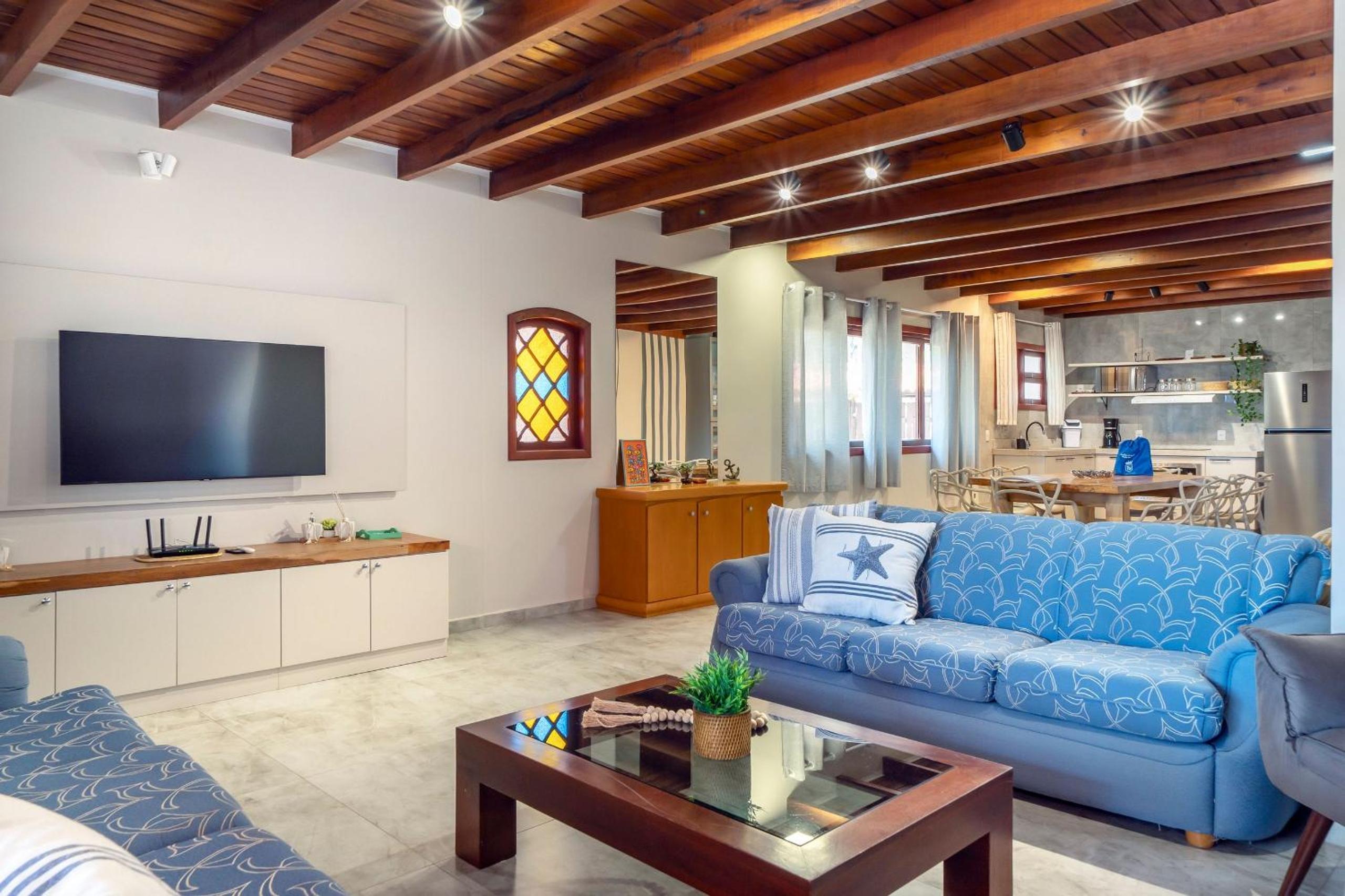 Casa Beira mar, com Jacuzzi no centro de Bombinhas