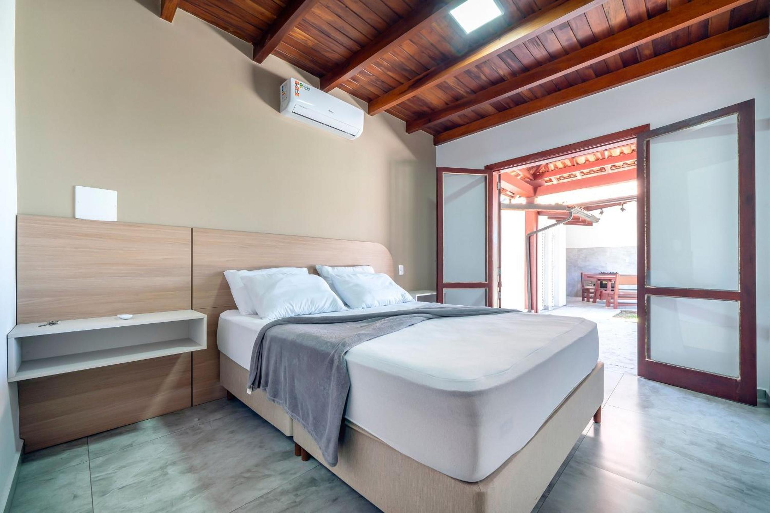 Casa Beira mar, com Jacuzzi no centro de Bombinhas